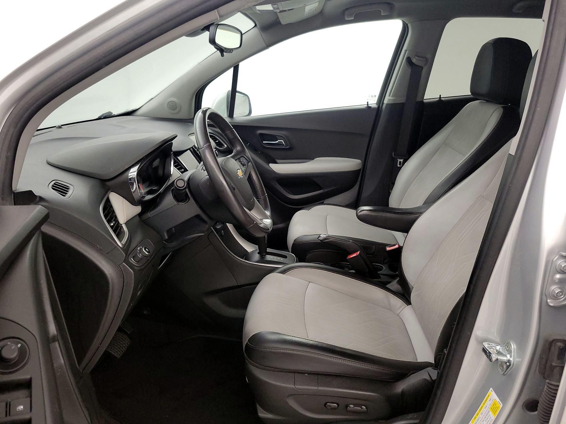 Thumbnail: 2021 Chevrolet Trax - 11