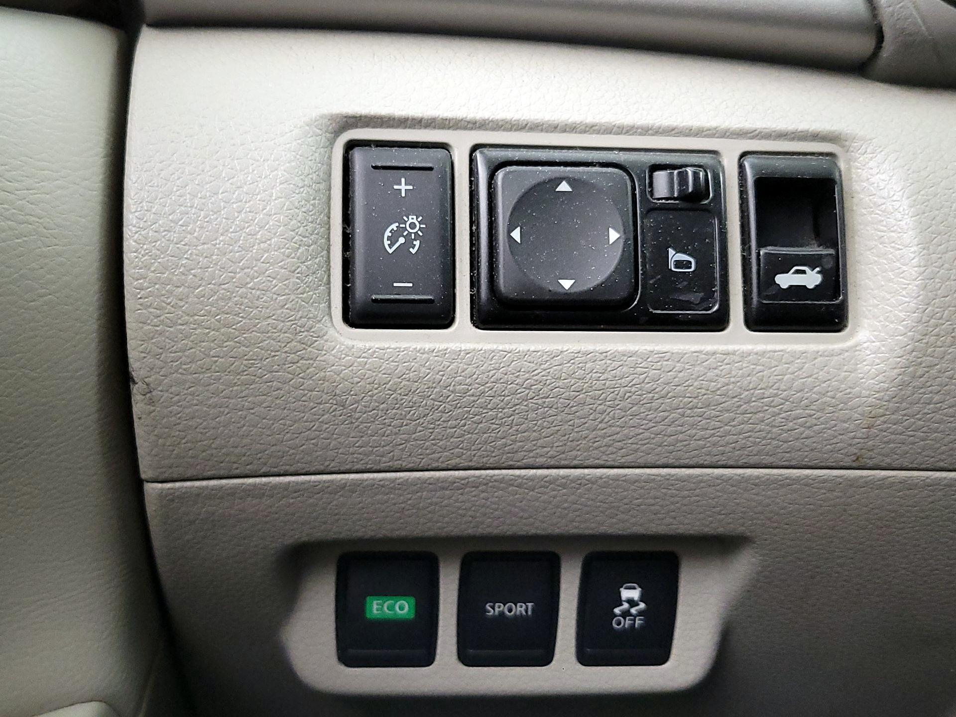 Thumbnail: 2014 Nissan Sentra - 13