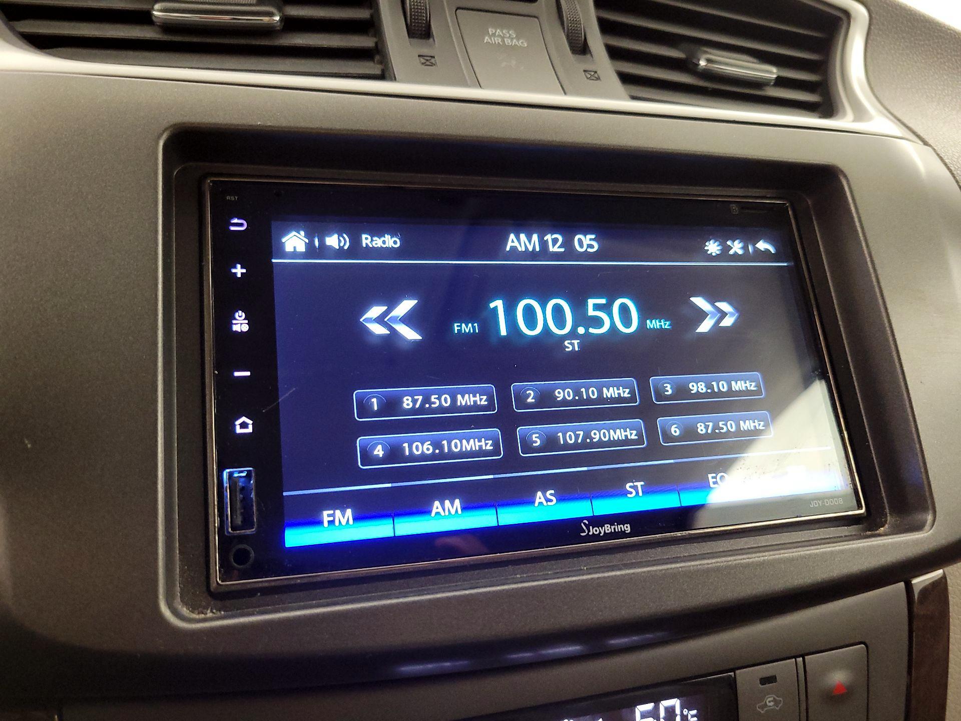 Thumbnail: 2014 Nissan Sentra - 15