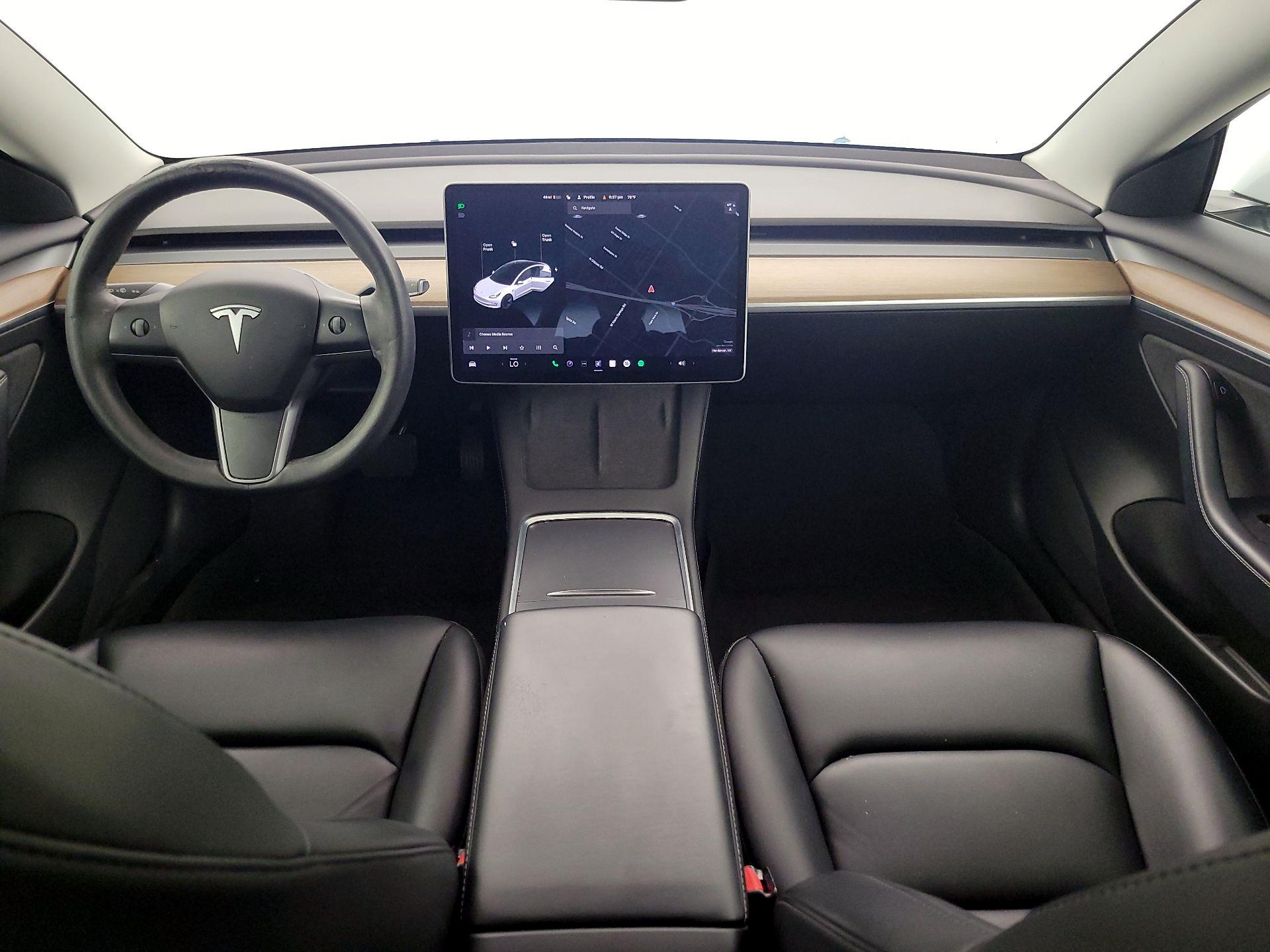 Thumbnail: 2022 Tesla Model 3 - 9