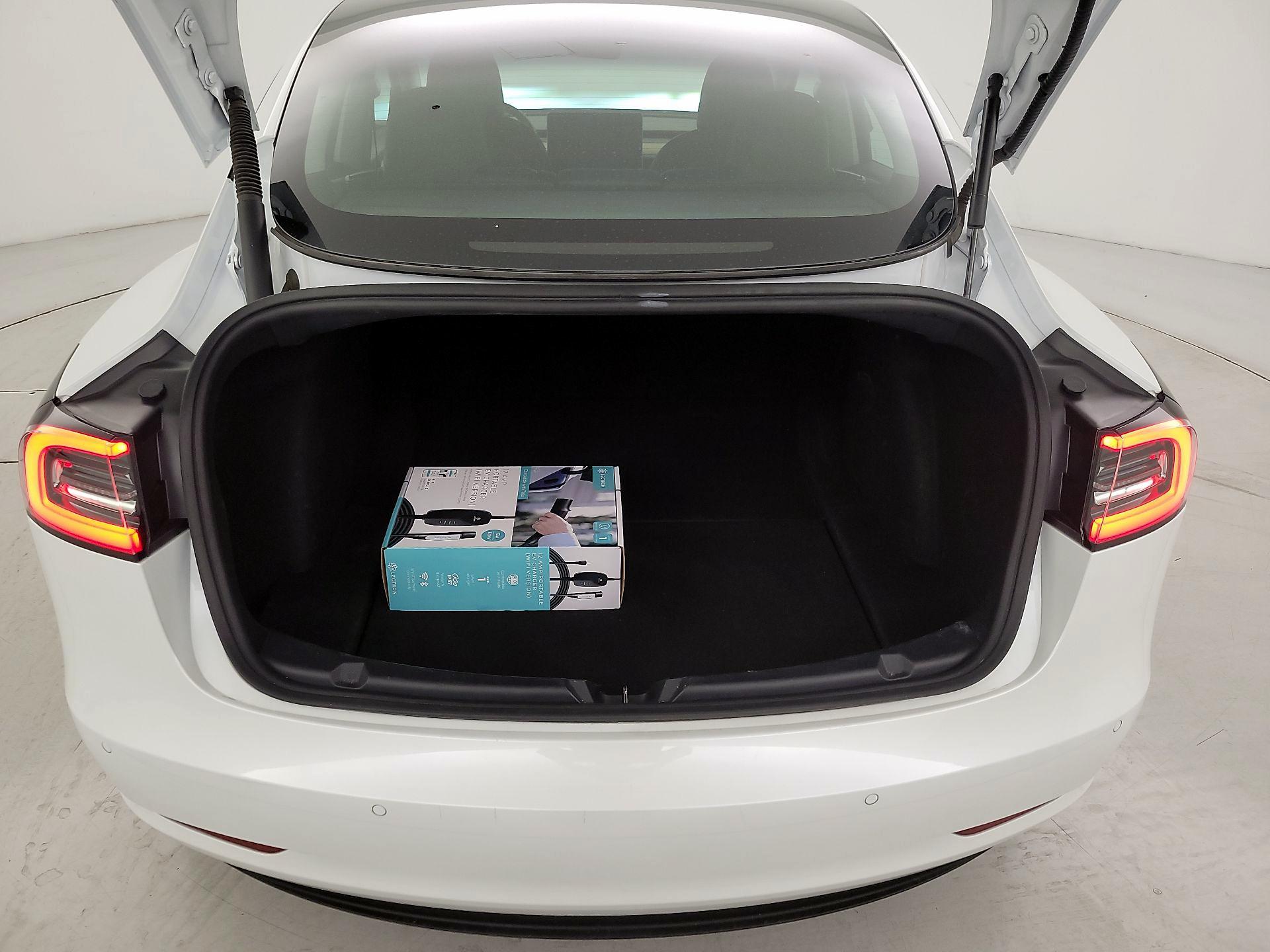 Thumbnail: 2022 Tesla Model 3 - 20