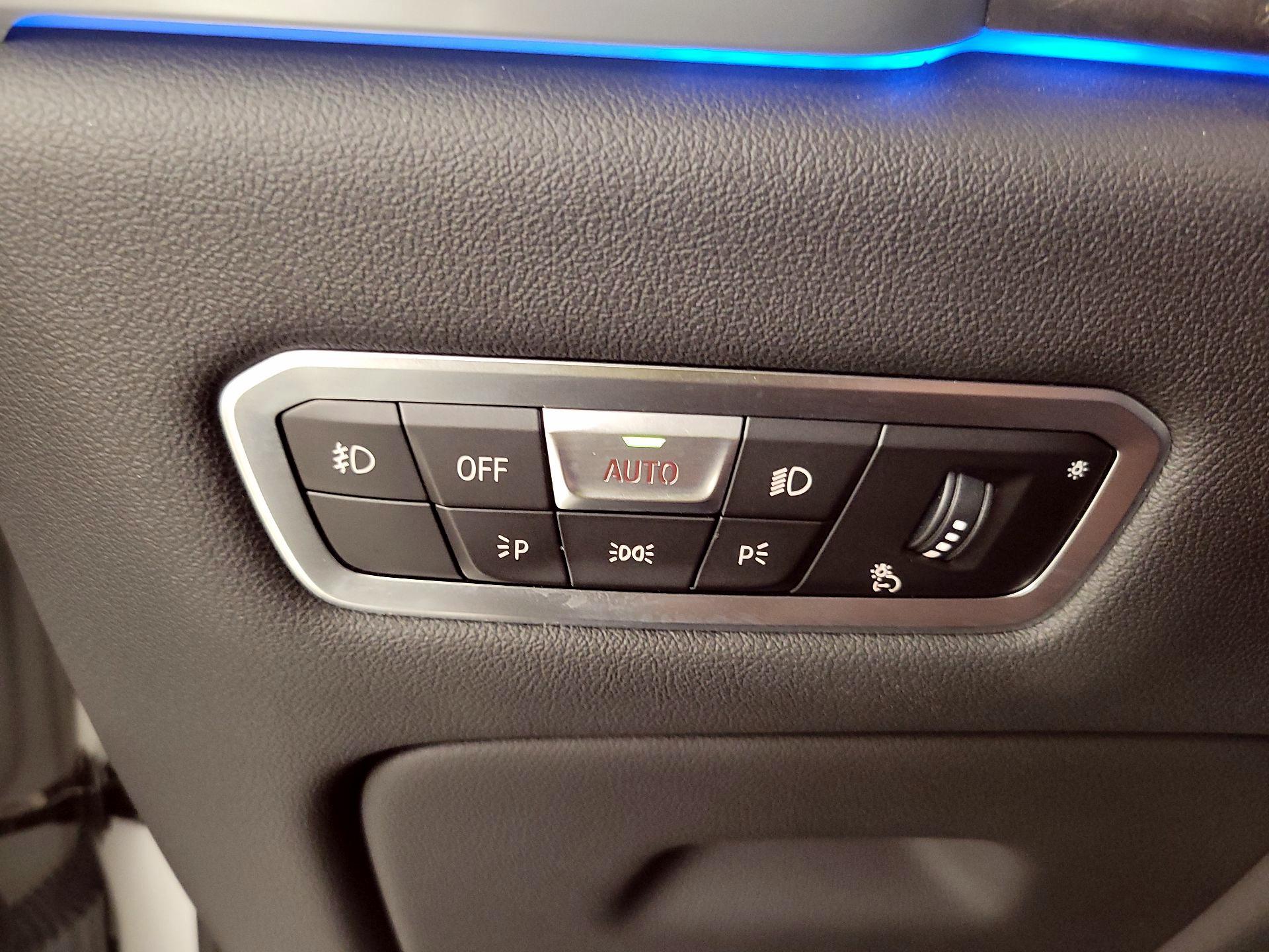 Thumbnail: 2021 BMW X5 - 13