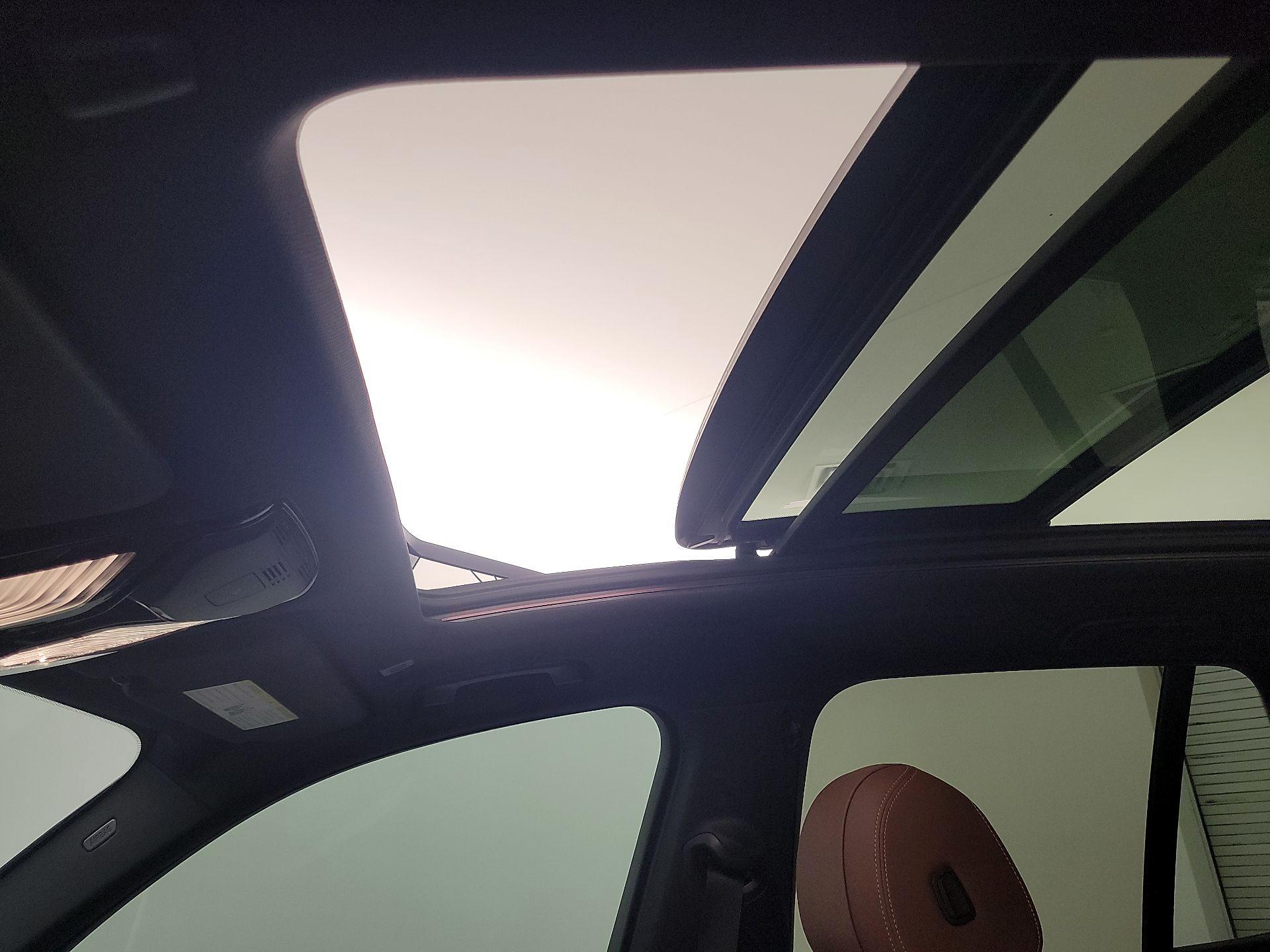 Thumbnail: 2021 BMW X5 - 20