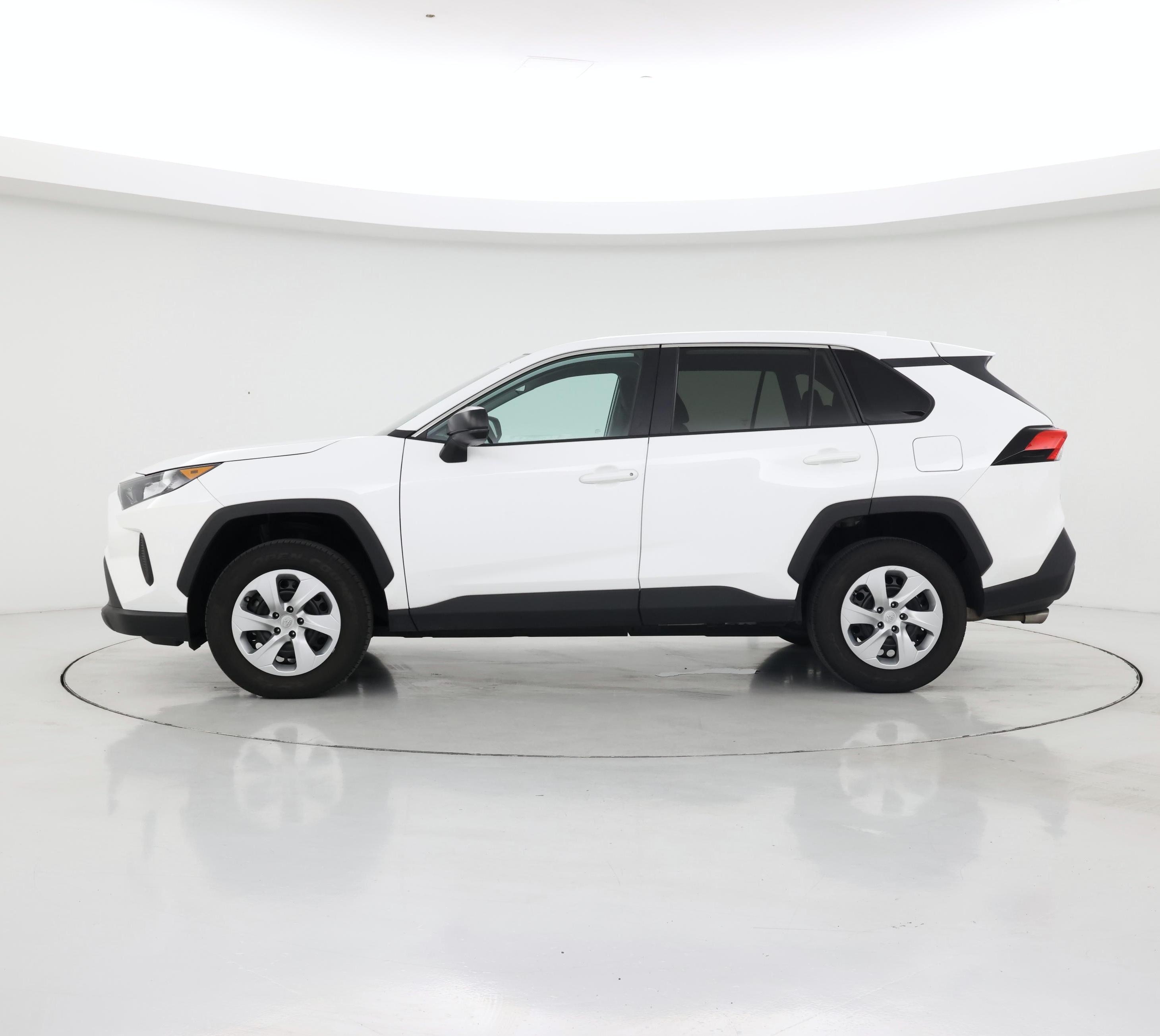 Thumbnail: 2022 Toyota RAV4 - 3