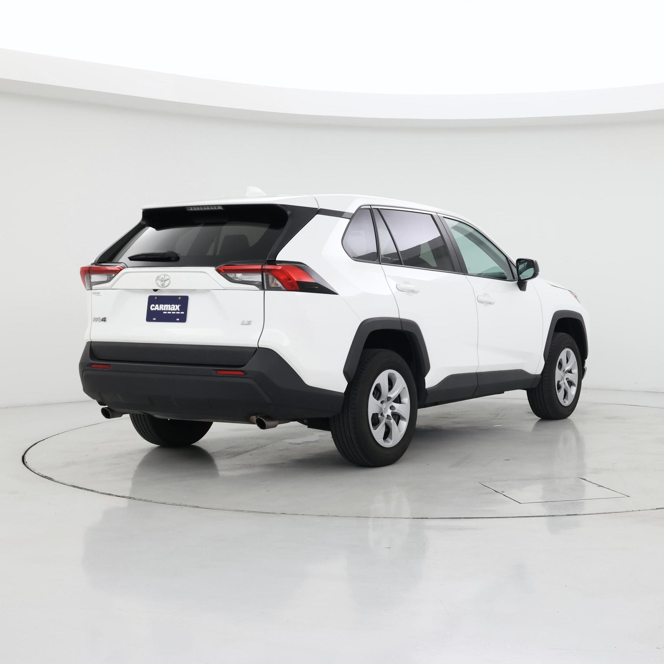 Thumbnail: 2022 Toyota RAV4 - 8