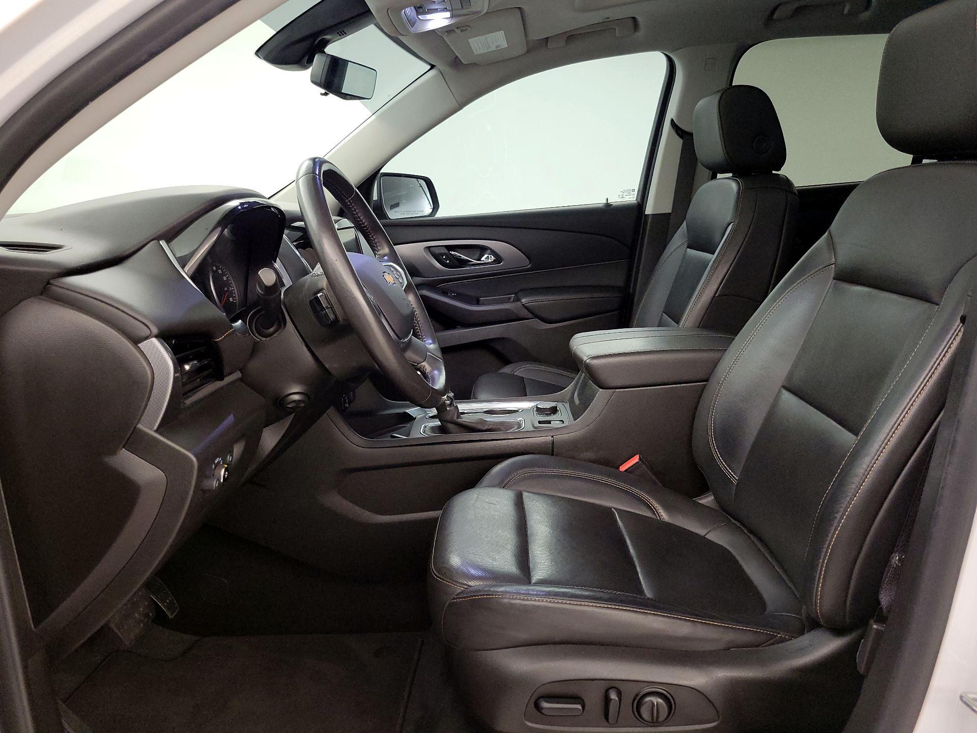 Thumbnail: 2021 Chevrolet Traverse - 11