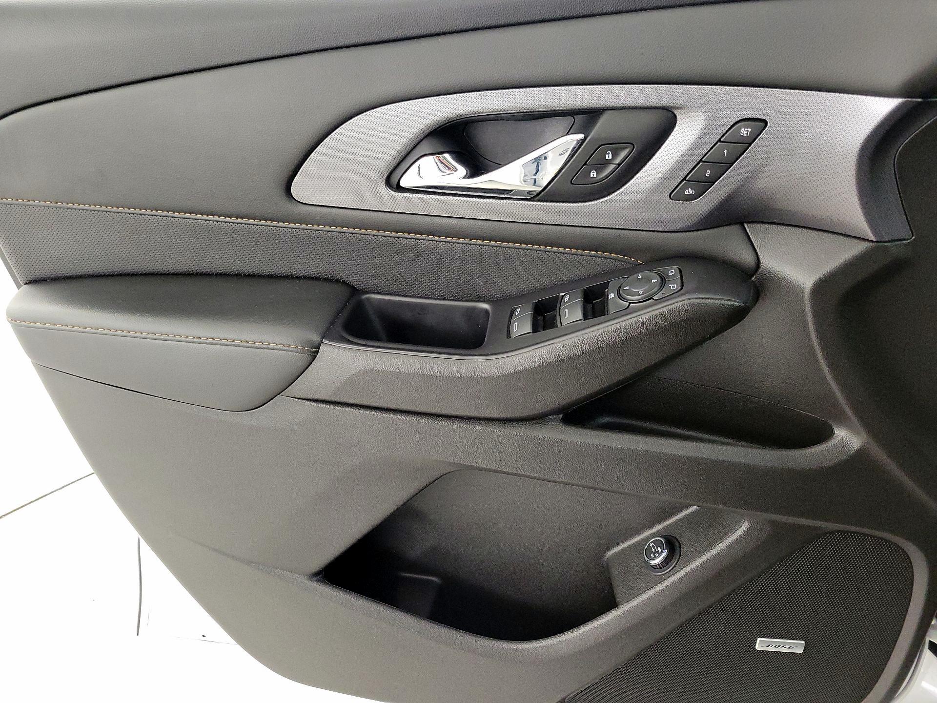 Thumbnail: 2021 Chevrolet Traverse - 12