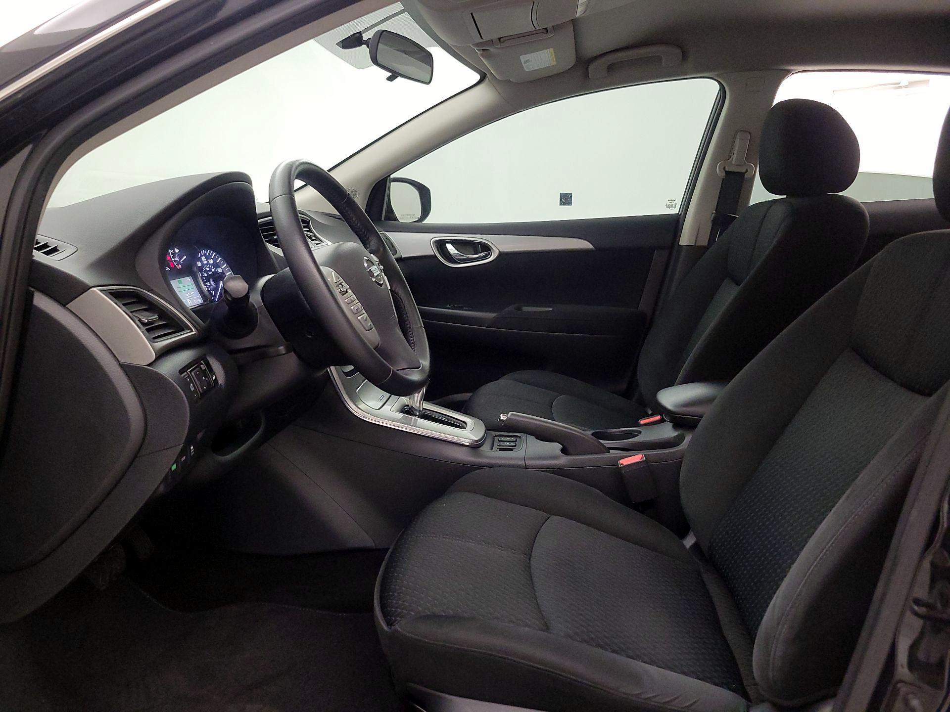 Thumbnail: 2015 Nissan Sentra - 11