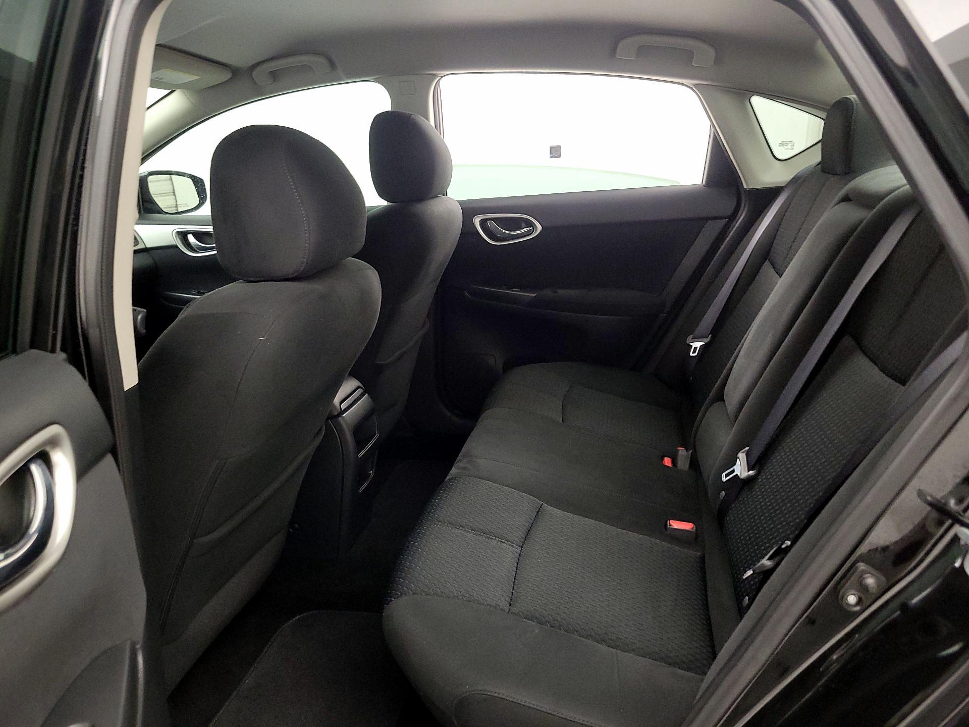 Thumbnail: 2015 Nissan Sentra - 20