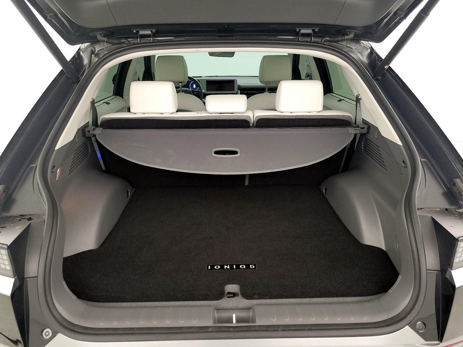 2023 Hyundai IONIQ 5 Limited - Photo 23