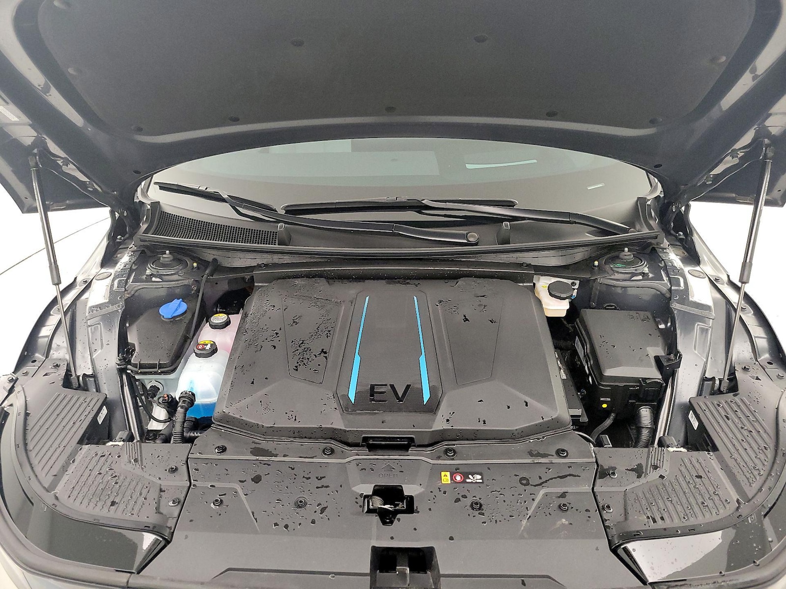 2023 Hyundai IONIQ 5 Limited - Photo 24