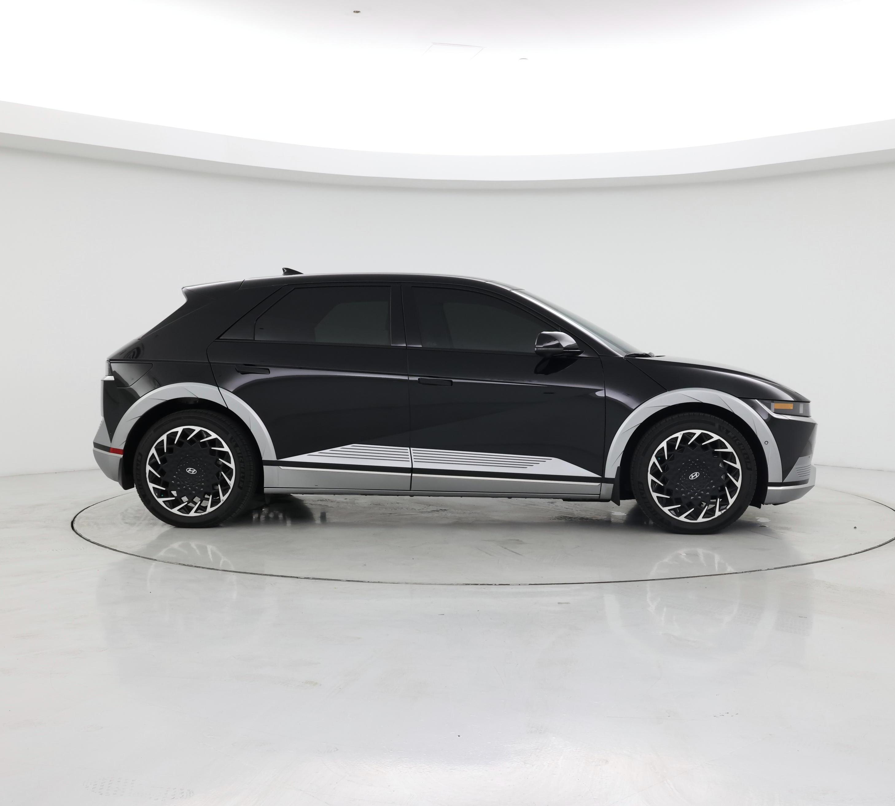 Thumbnail: 2023 Hyundai Ioniq 5 - 7