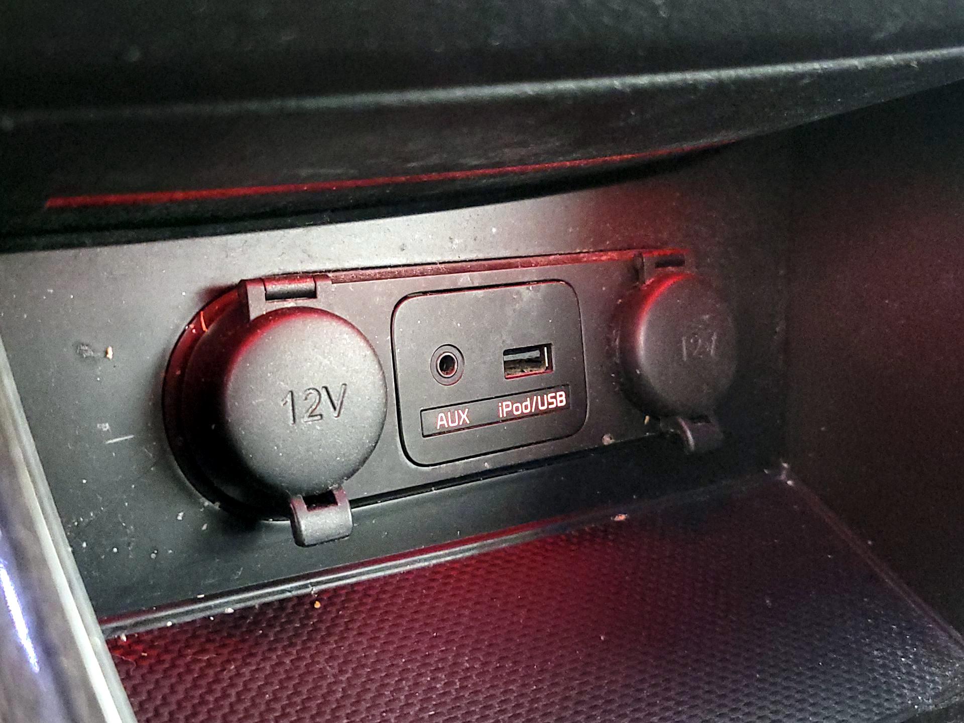 Thumbnail: 2015 Kia Optima - 19