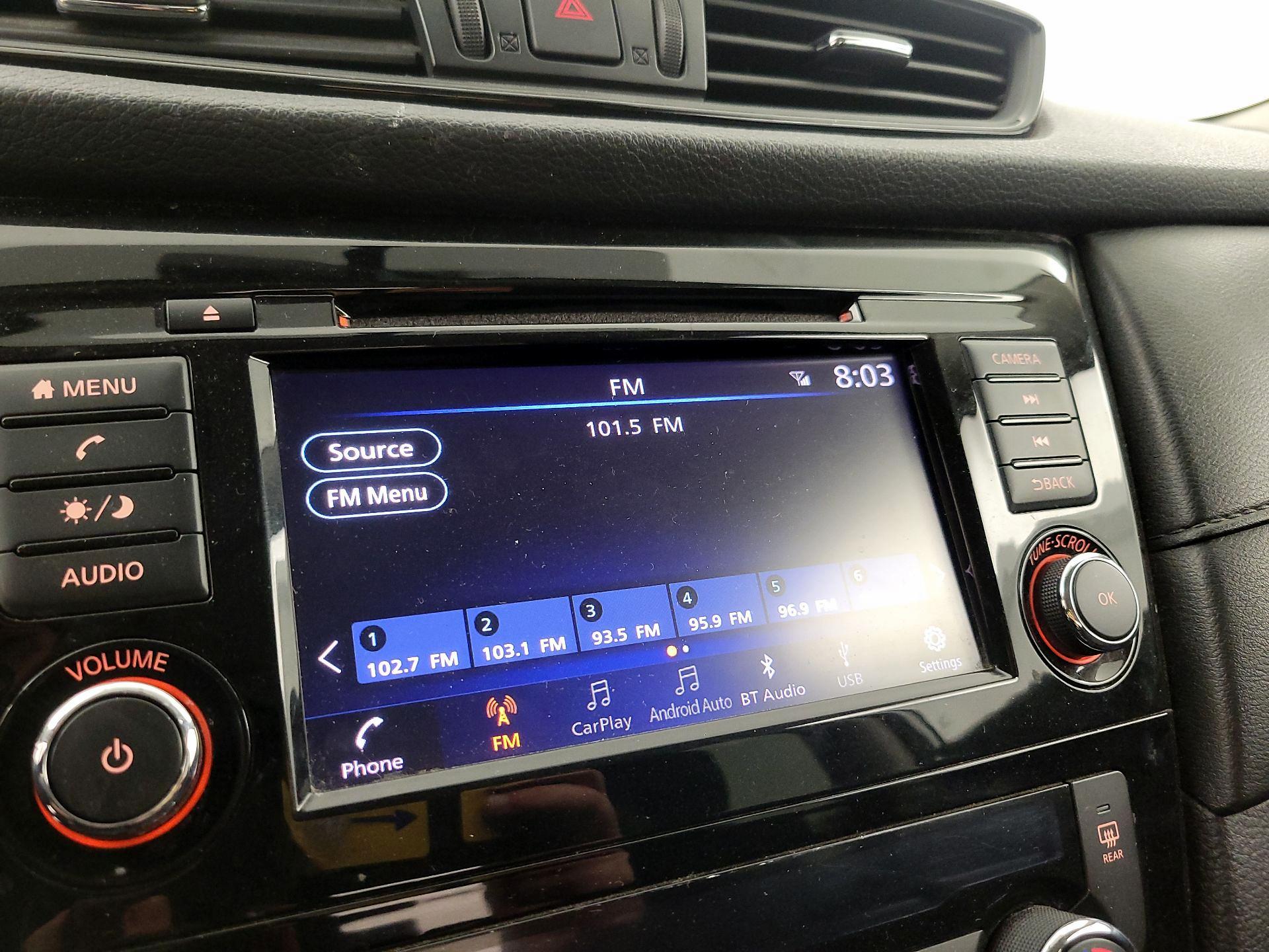 Thumbnail: 2018 Nissan Rogue - 15