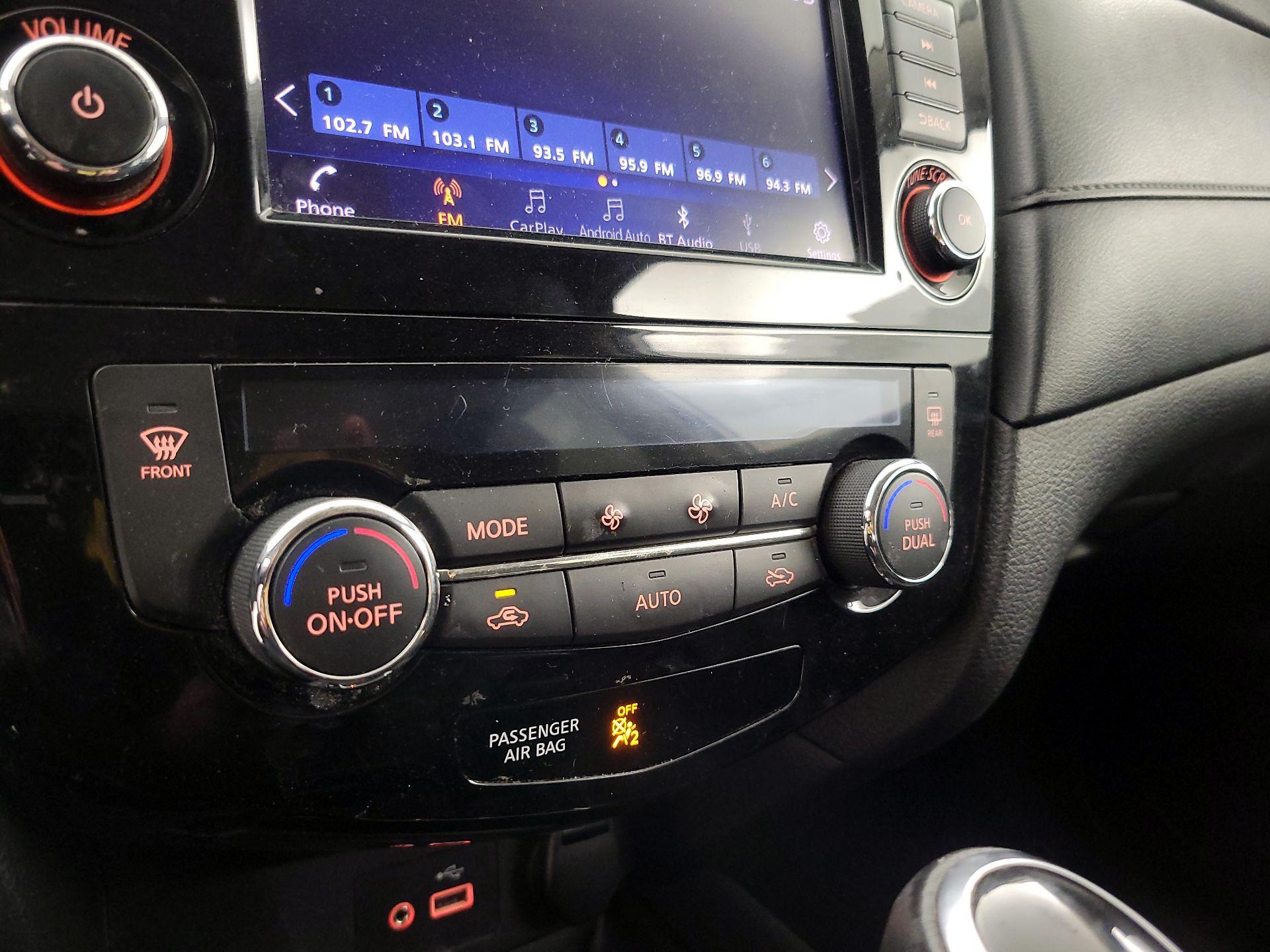 Thumbnail: 2018 Nissan Rogue - 16