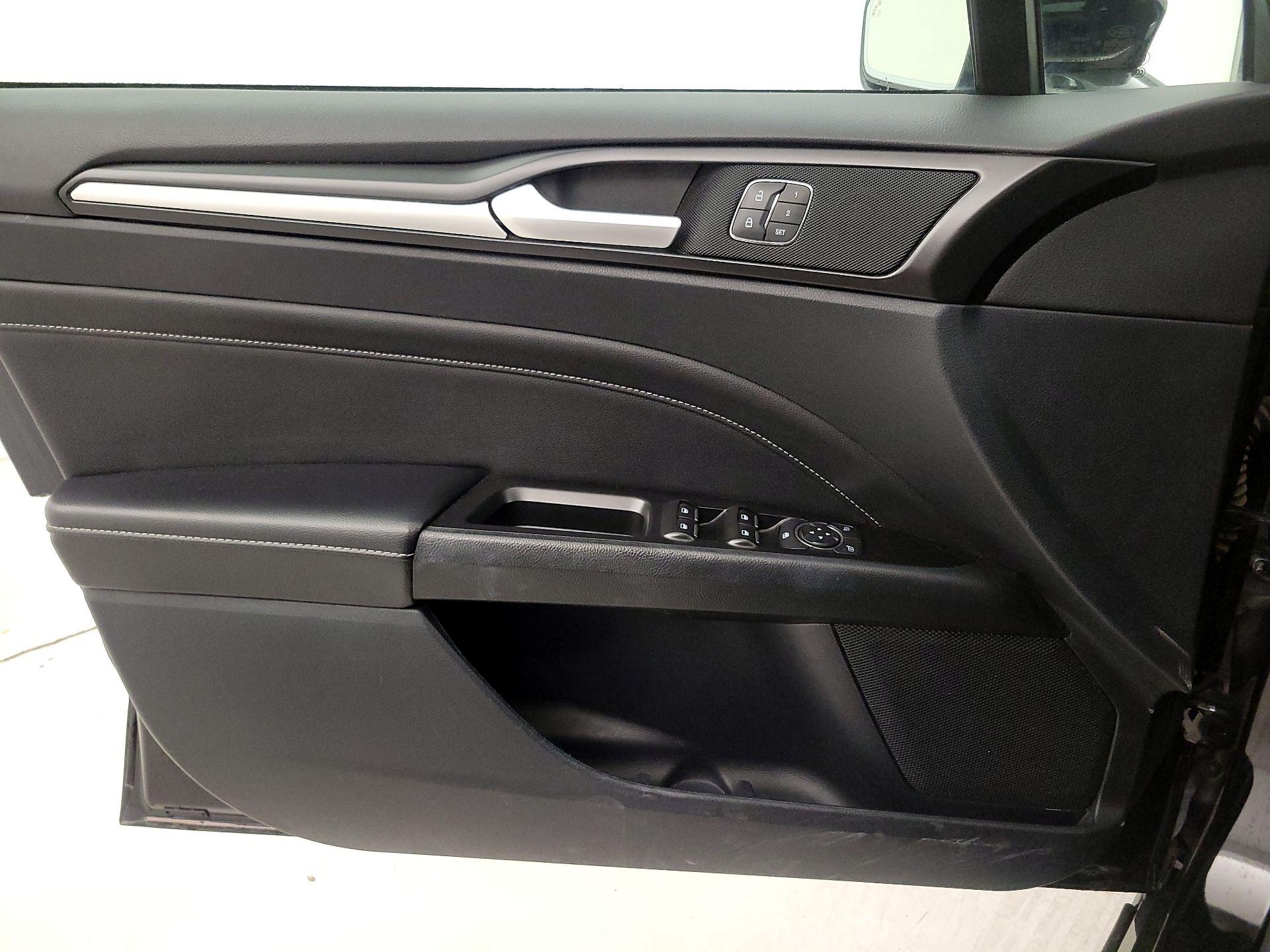 Thumbnail: 2019 Ford Fusion - 12