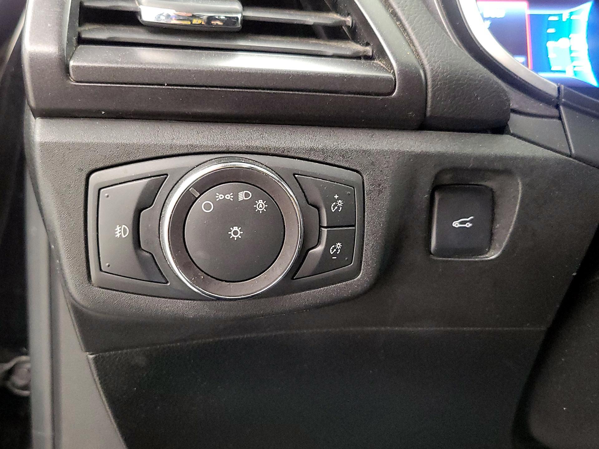 Thumbnail: 2019 Ford Fusion - 13