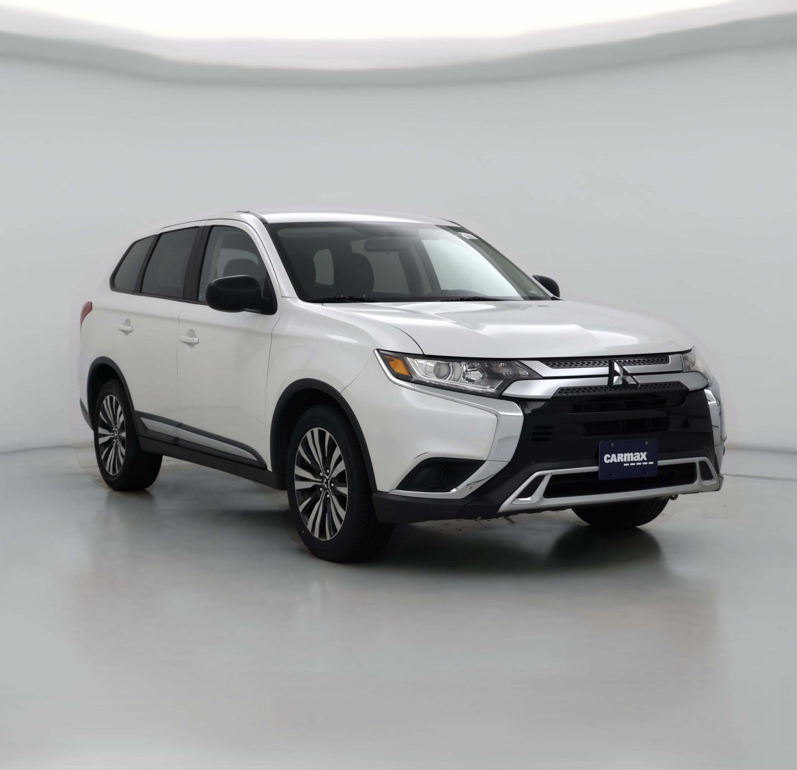 Thumbnail: 2019 Mitsubishi Outlander - 1
