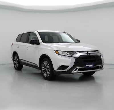 White 2019 Mitsubishi Outlander ES