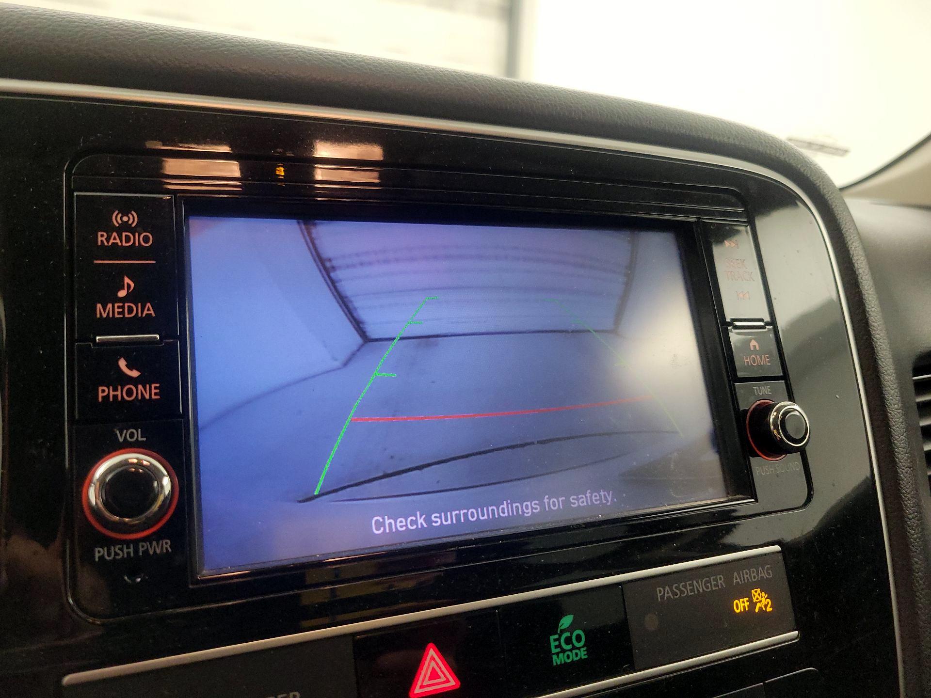 Thumbnail: 2019 Mitsubishi Outlander - 13