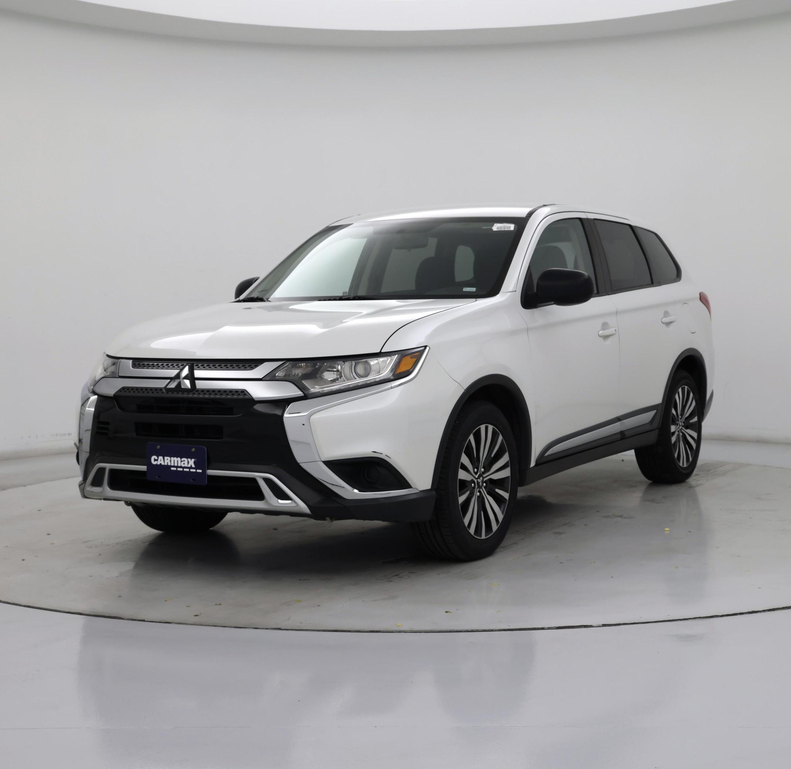 Thumbnail: 2019 Mitsubishi Outlander - 4