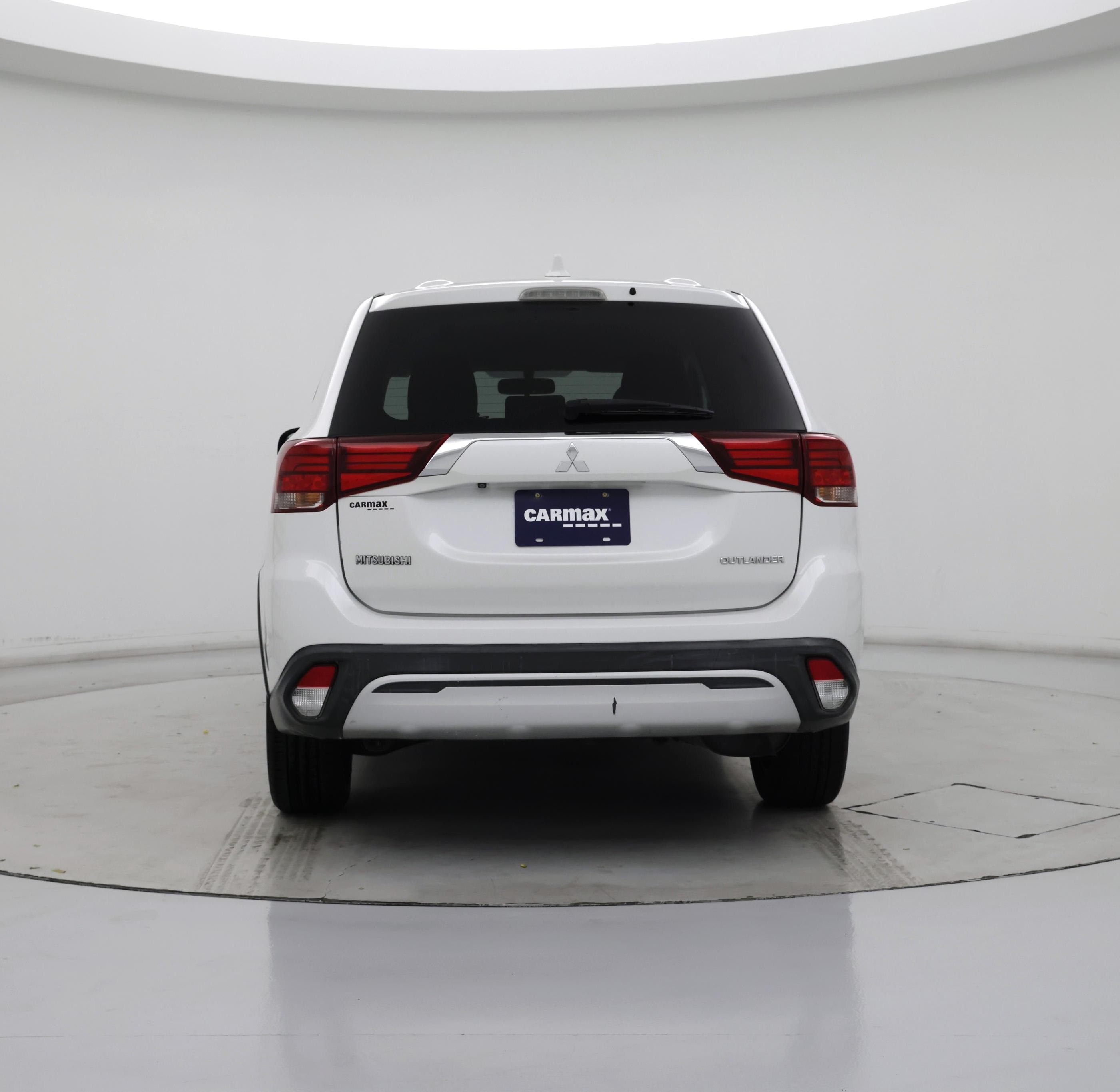 Thumbnail: 2019 Mitsubishi Outlander - 6