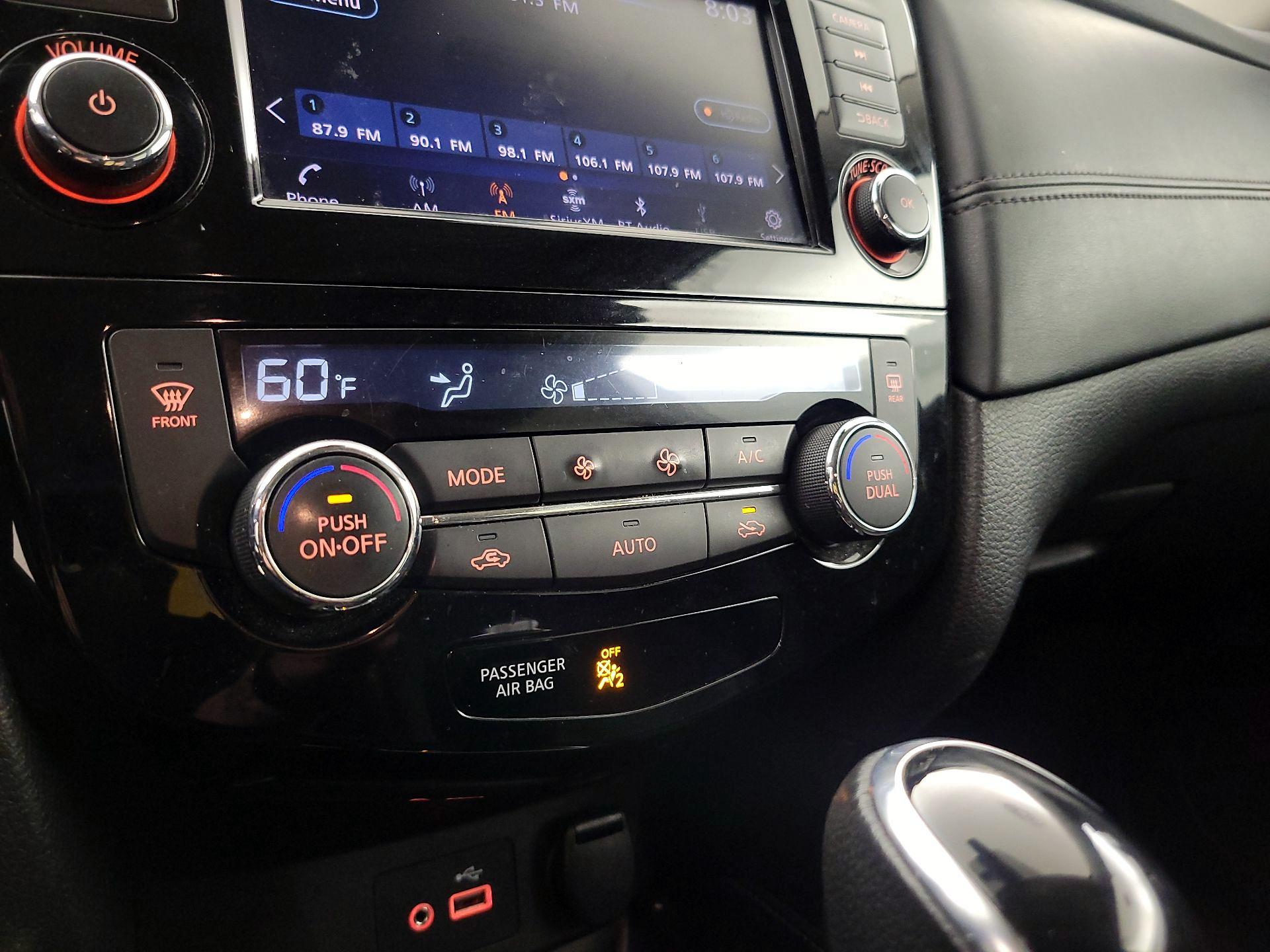 Thumbnail: 2018 Nissan Rogue - 17