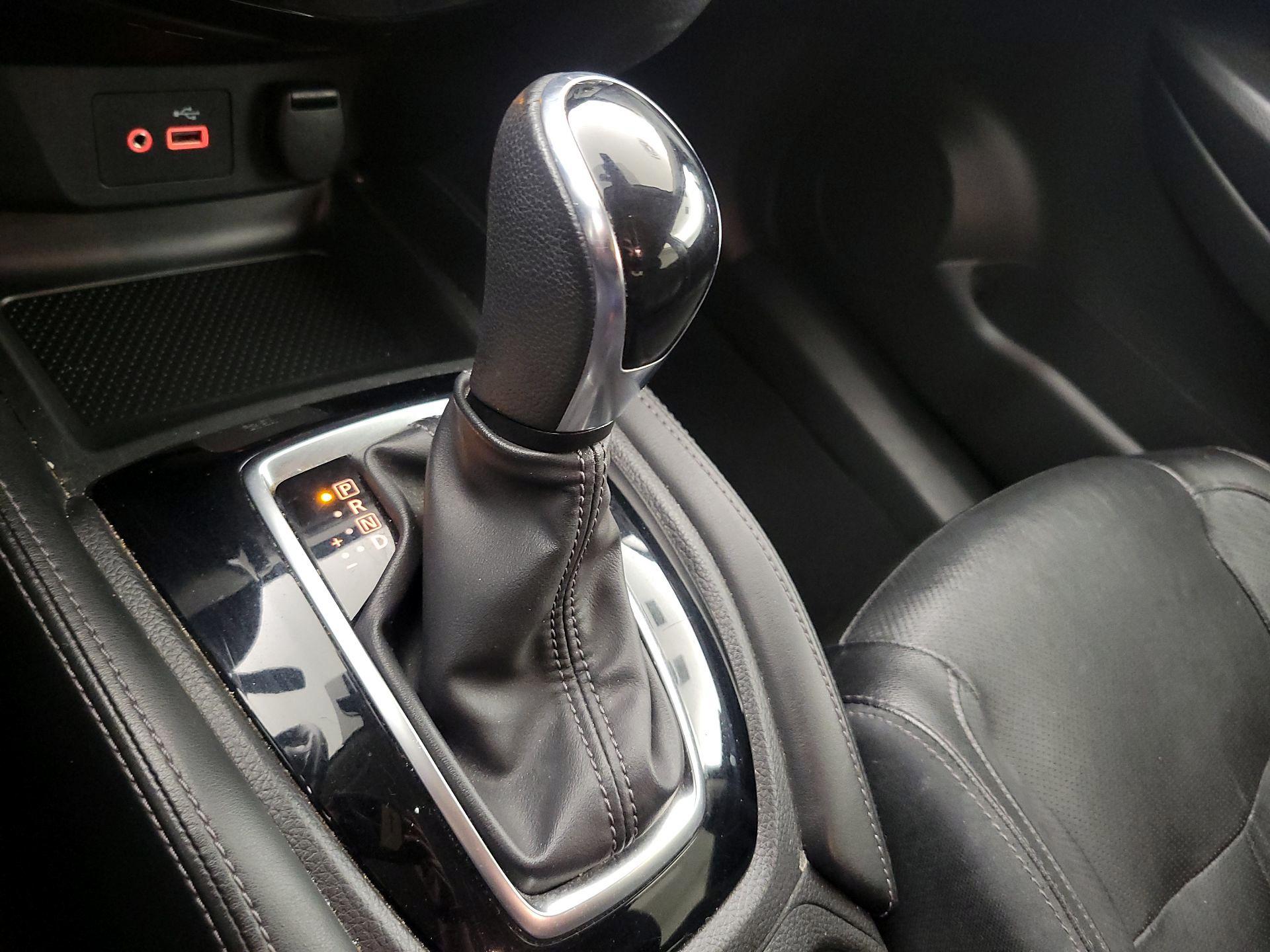 Thumbnail: 2018 Nissan Rogue - 18