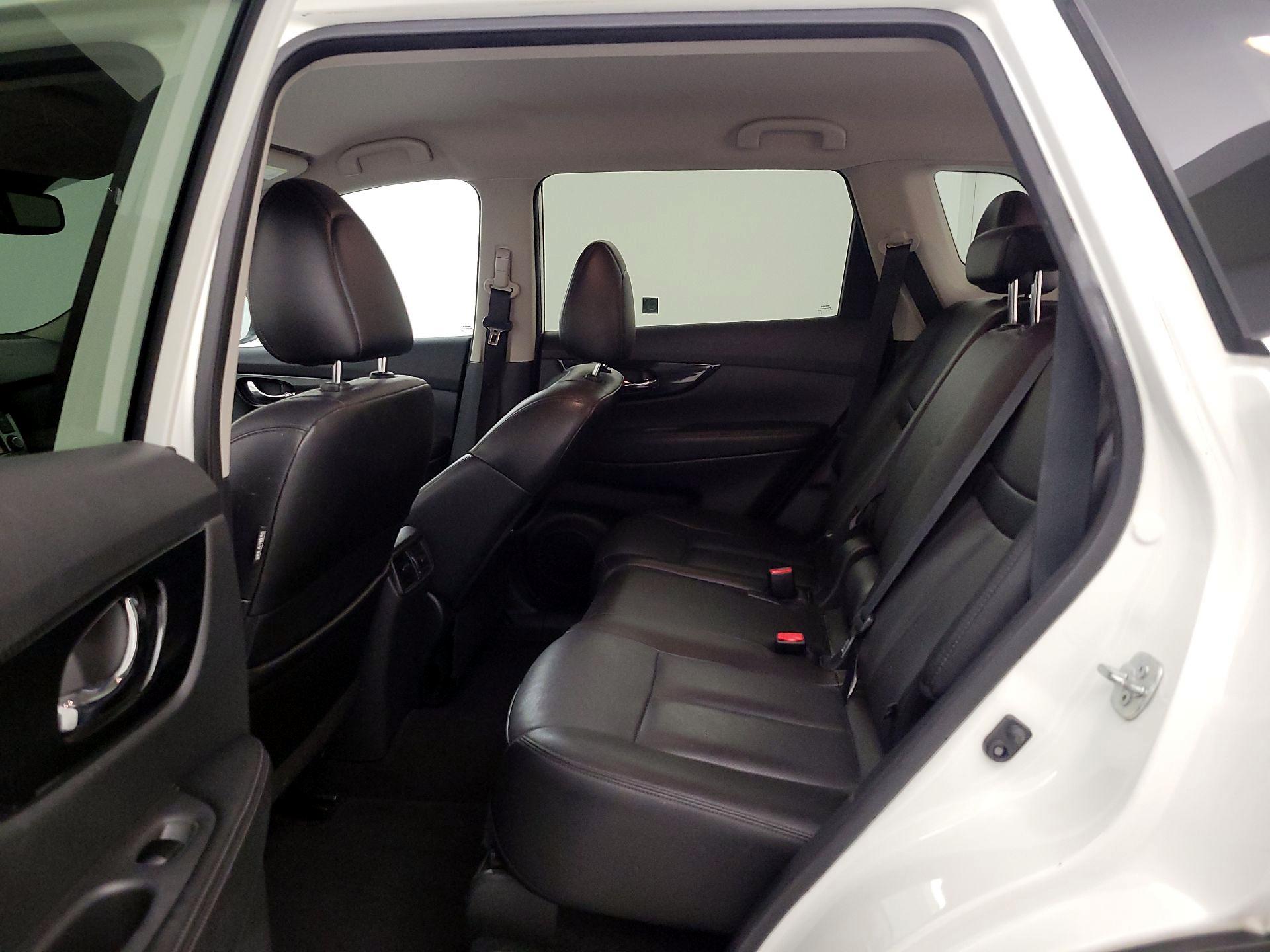 Thumbnail: 2018 Nissan Rogue - 20