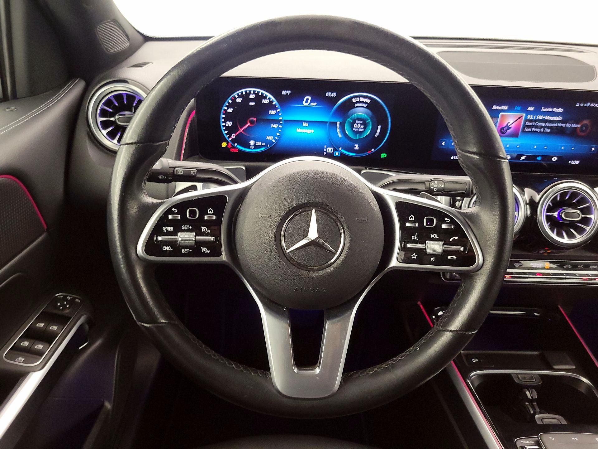 Thumbnail: 2022 Mercedes-Benz GLB - 10