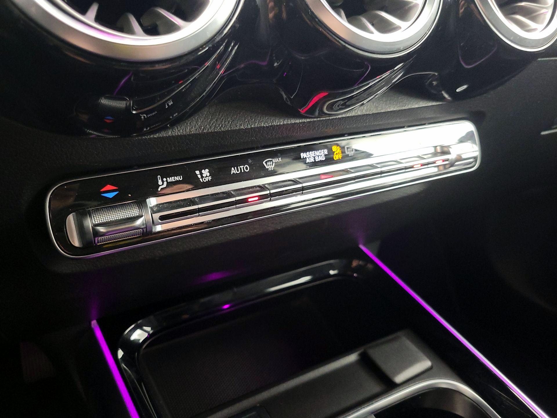 Thumbnail: 2022 Mercedes-Benz GLB - 16