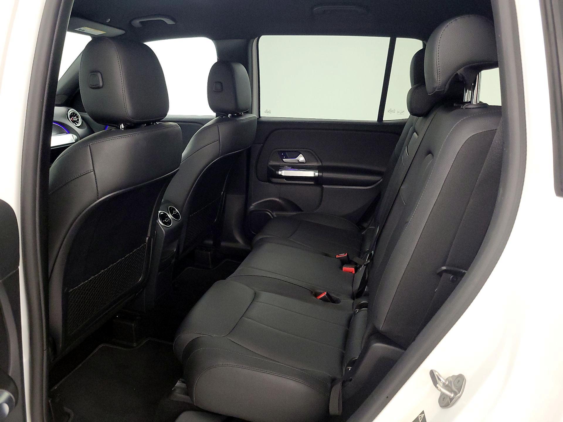 Thumbnail: 2022 Mercedes-Benz GLB - 19