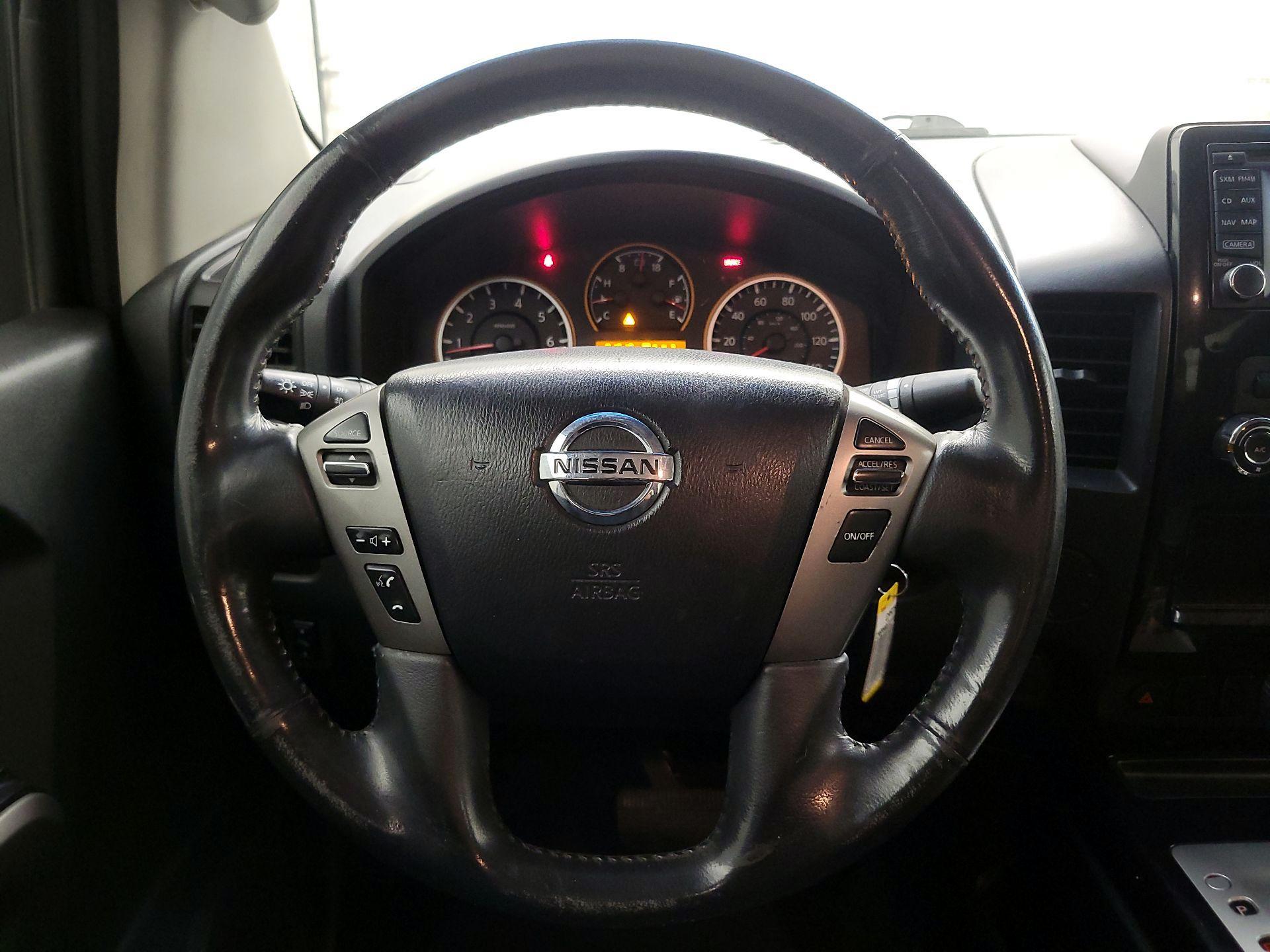 Thumbnail: 2015 Nissan Titan - 10