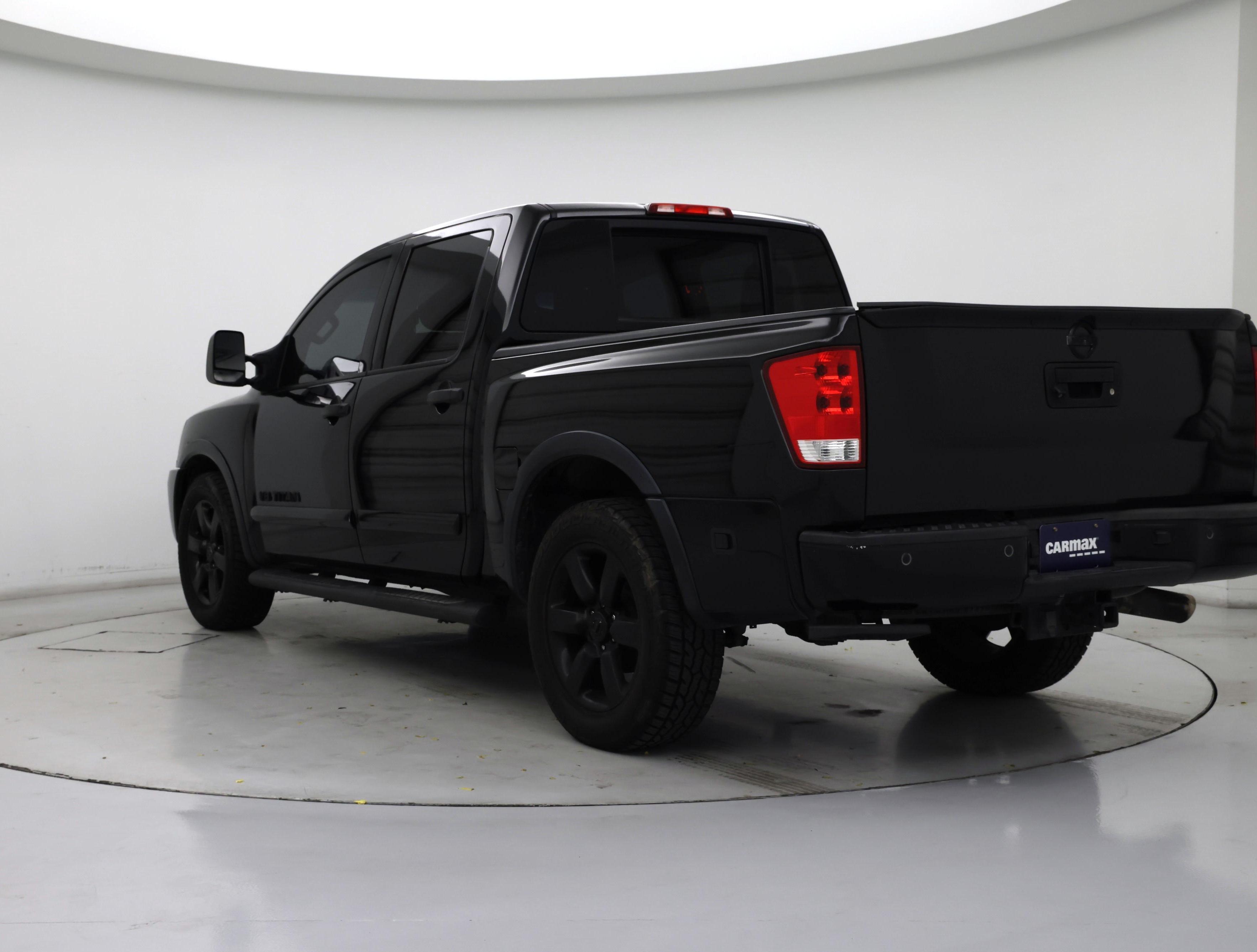 Thumbnail: 2015 Nissan Titan - 2