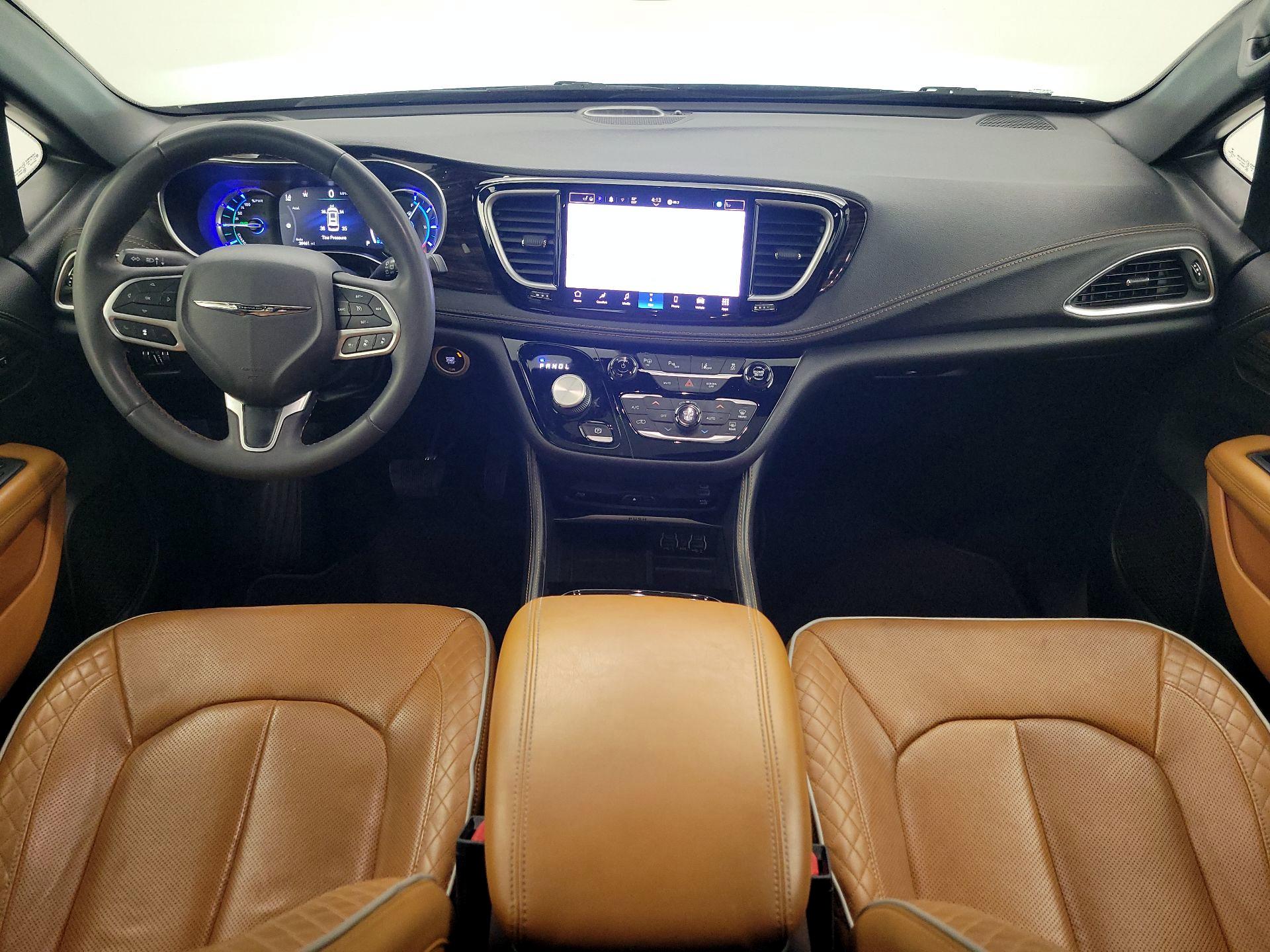 Thumbnail: 2022 Chrysler Pacifica - 9