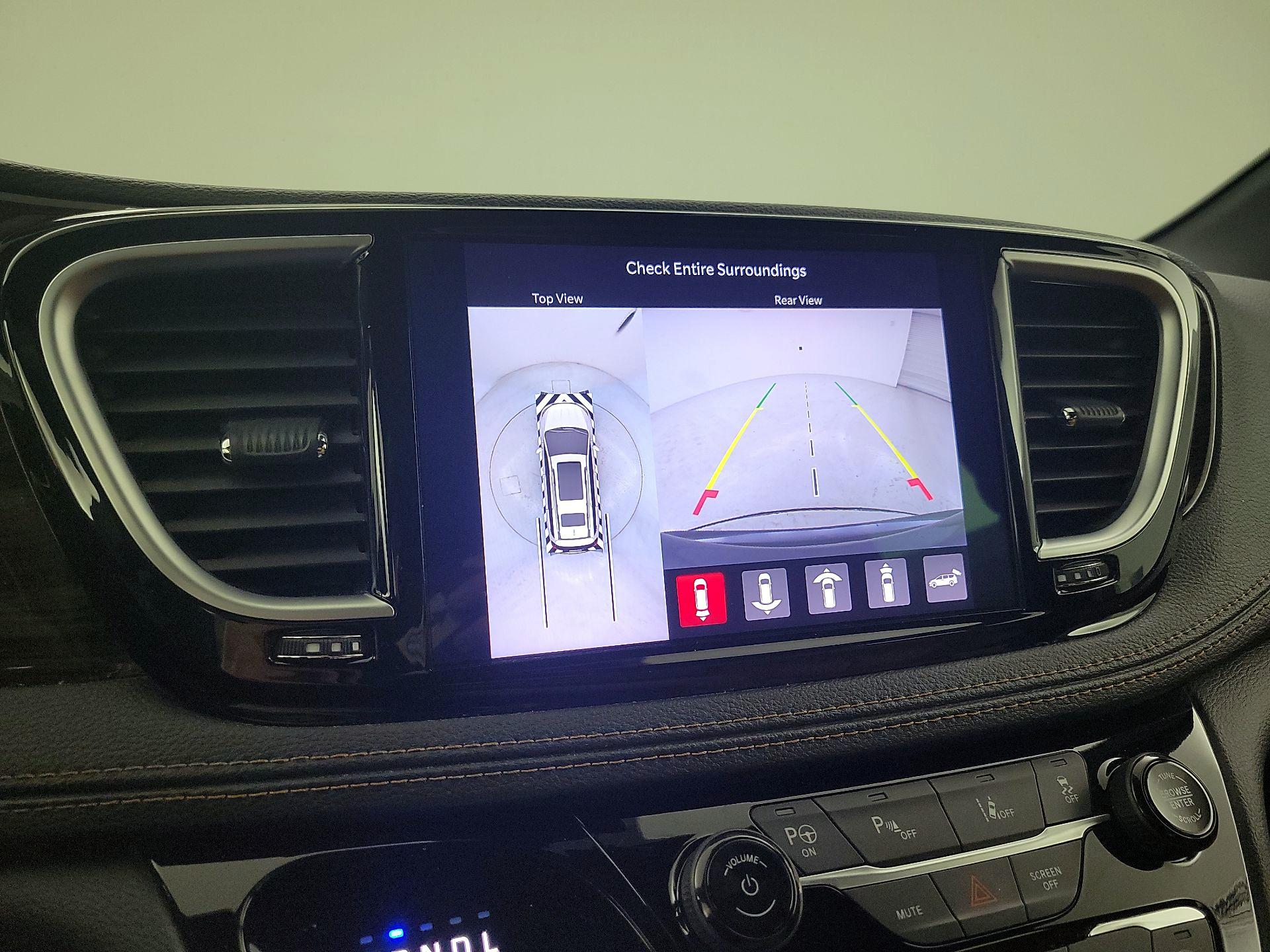 Thumbnail: 2022 Chrysler Pacifica - 15