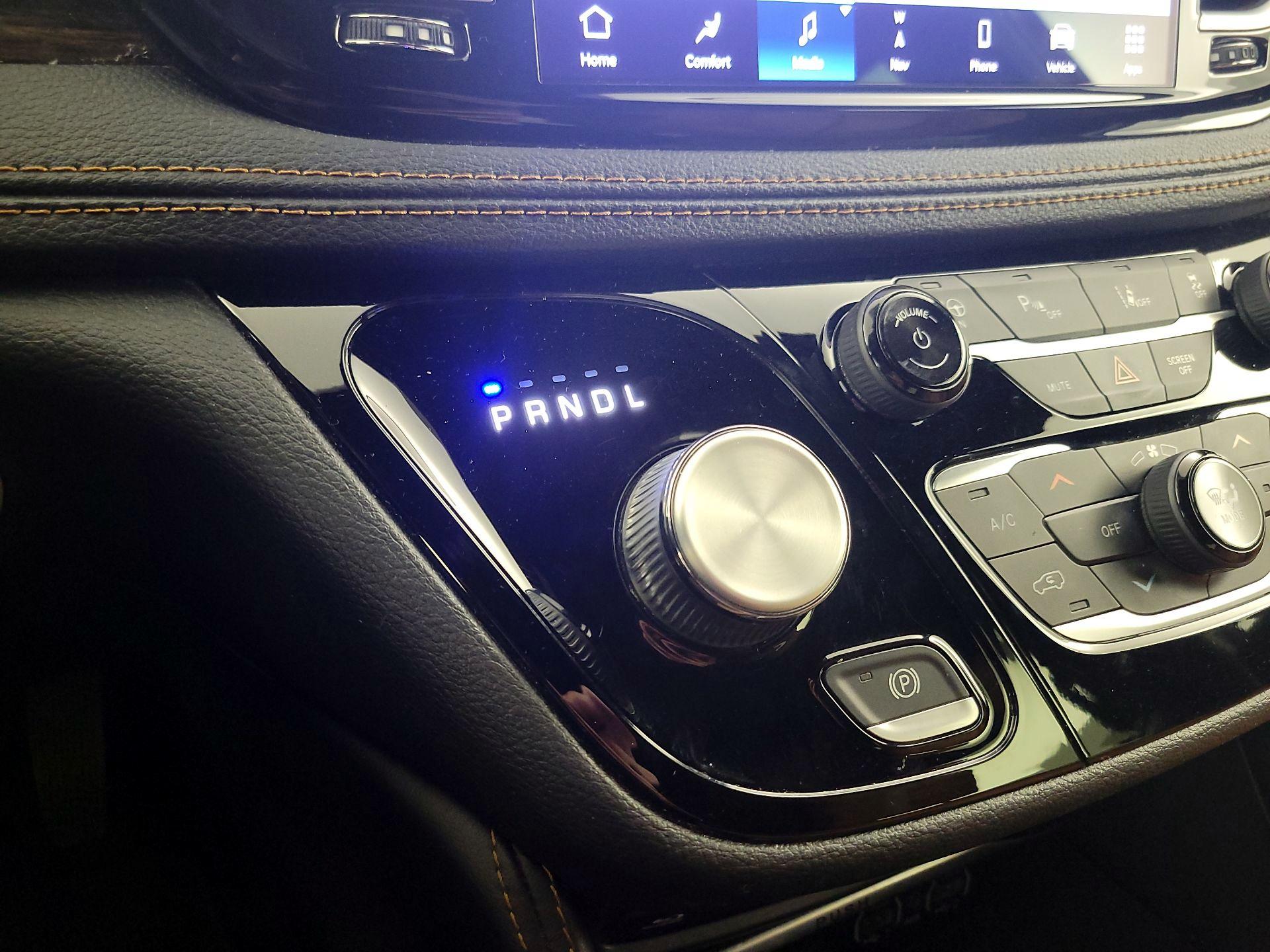 Thumbnail: 2022 Chrysler Pacifica - 18