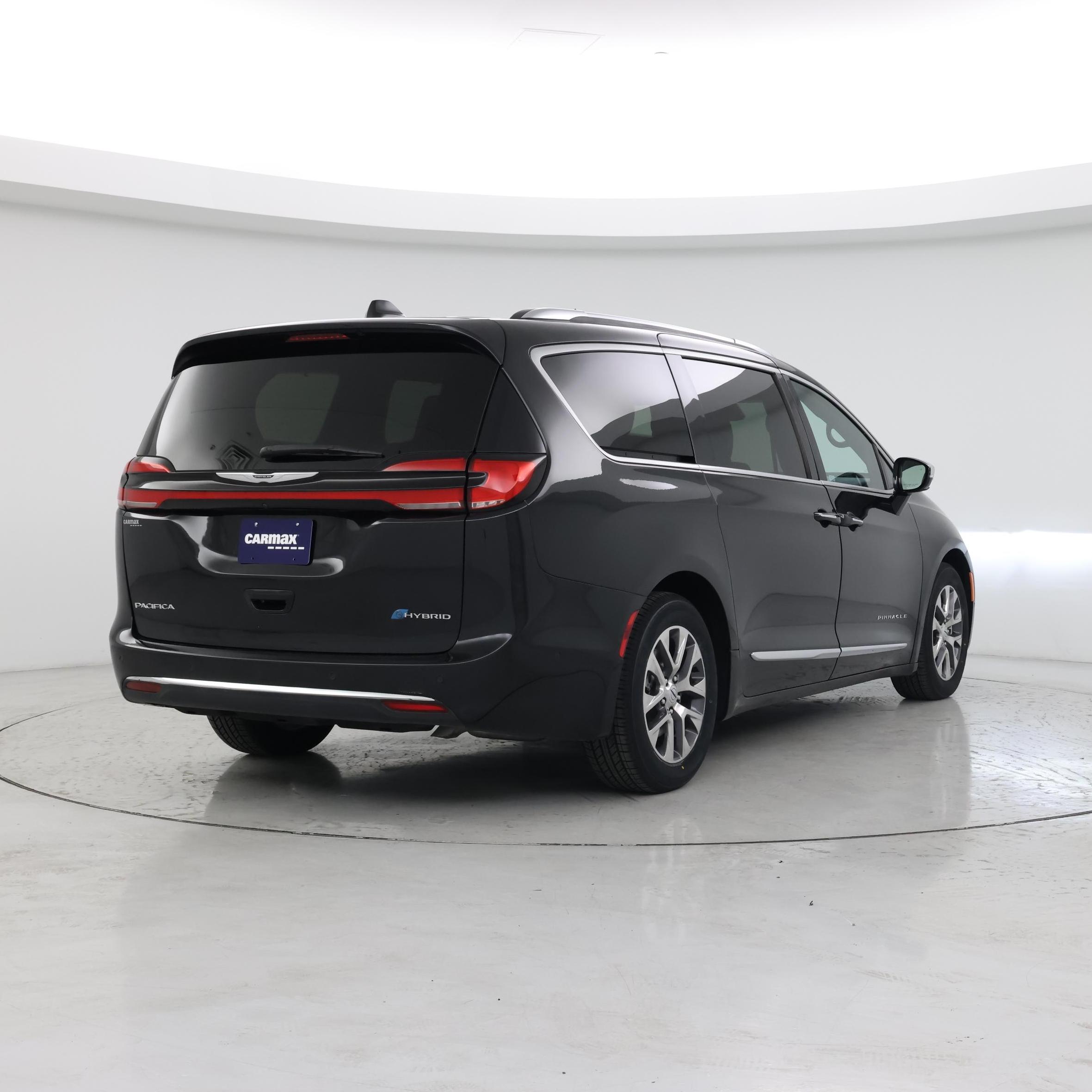 Thumbnail: 2022 Chrysler Pacifica - 8