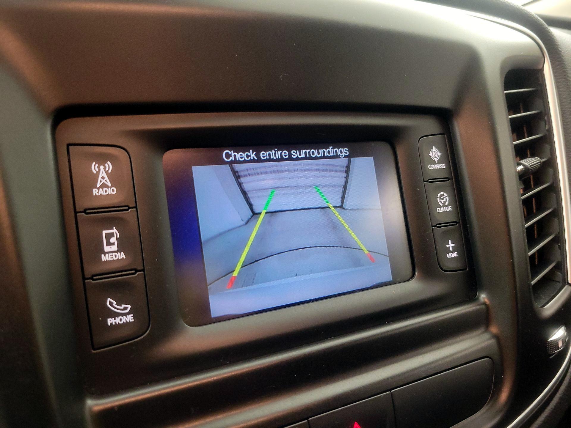 Thumbnail: 2016 Chrysler 200 - 14