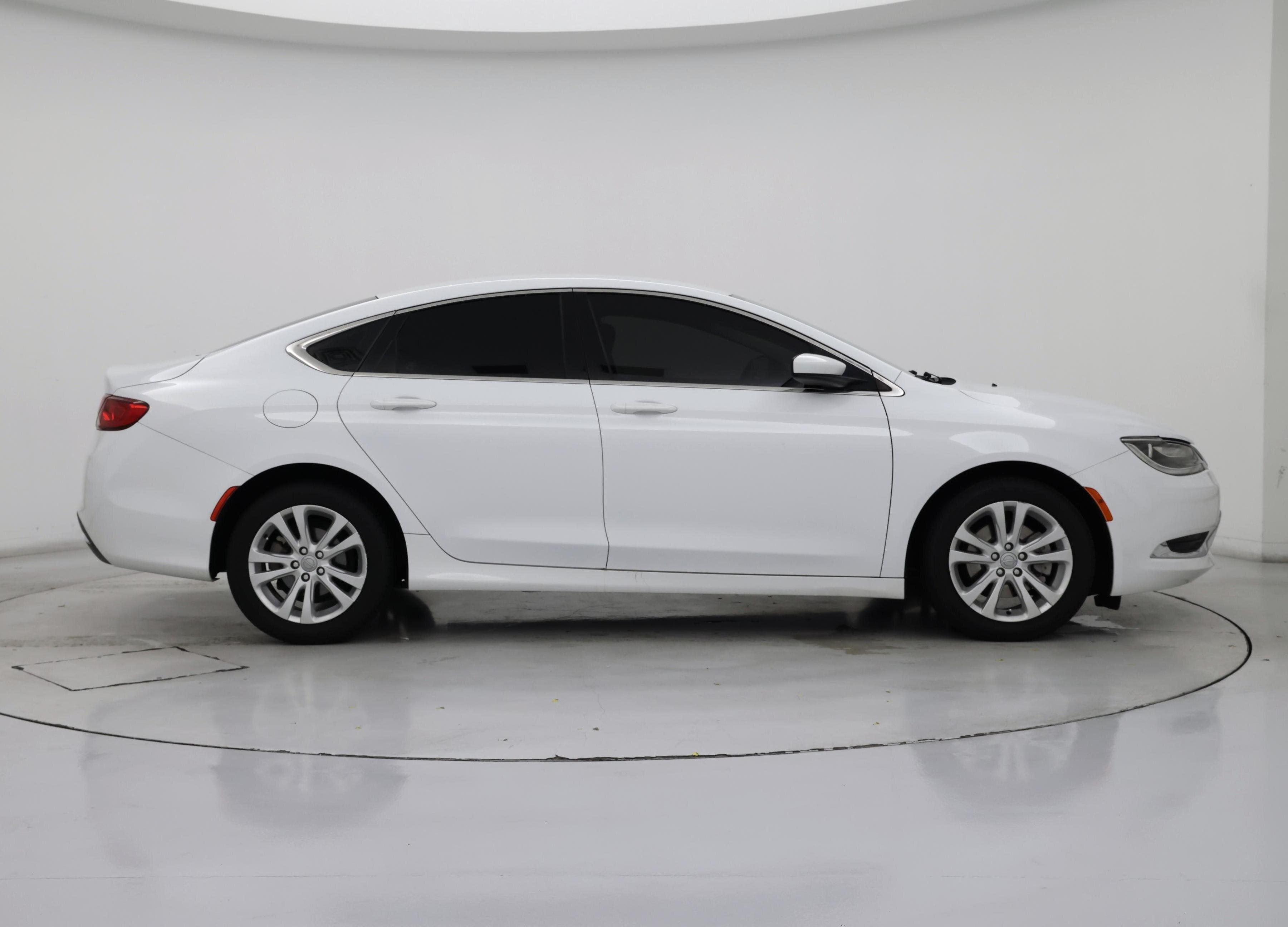 Thumbnail: 2016 Chrysler 200 - 7