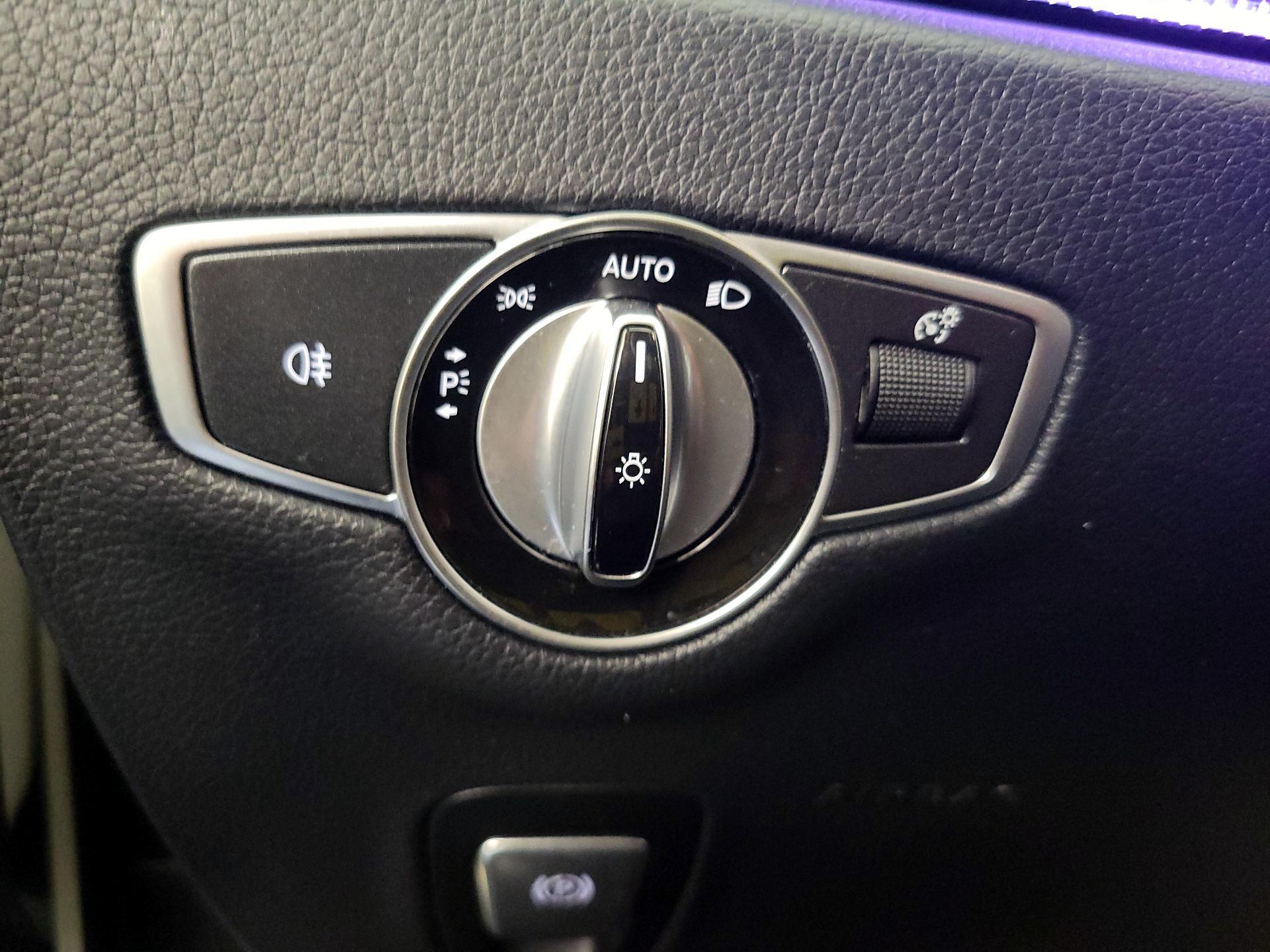 Thumbnail: 2020 Mercedes-Benz E-Class - 13