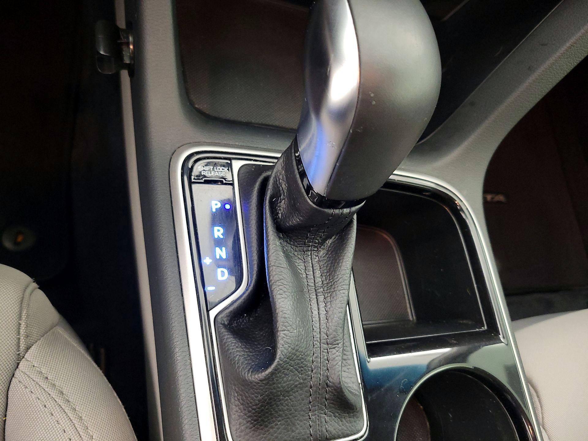 Thumbnail: 2018 Hyundai Sonata - 17