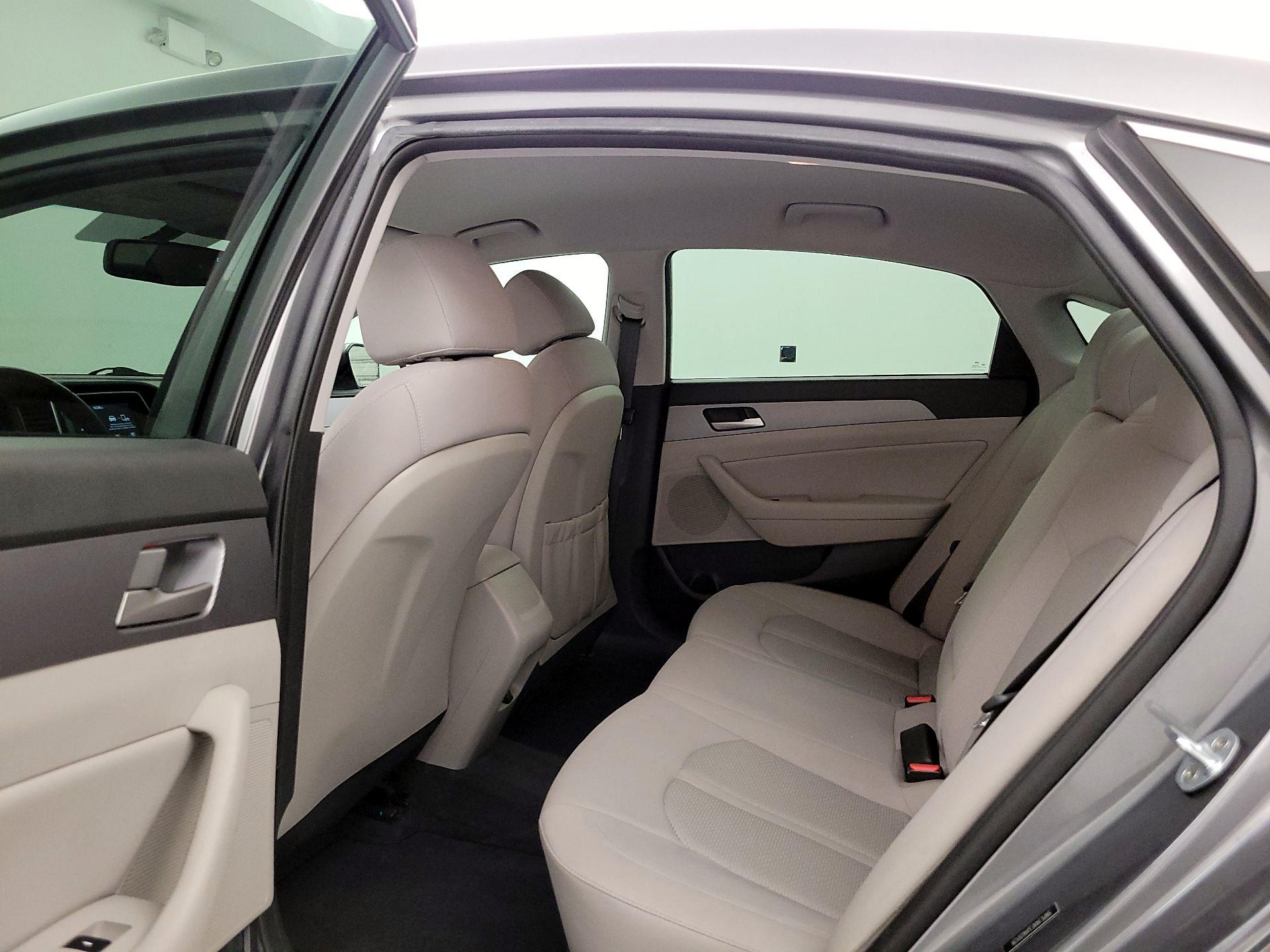 Thumbnail: 2018 Hyundai Sonata - 19