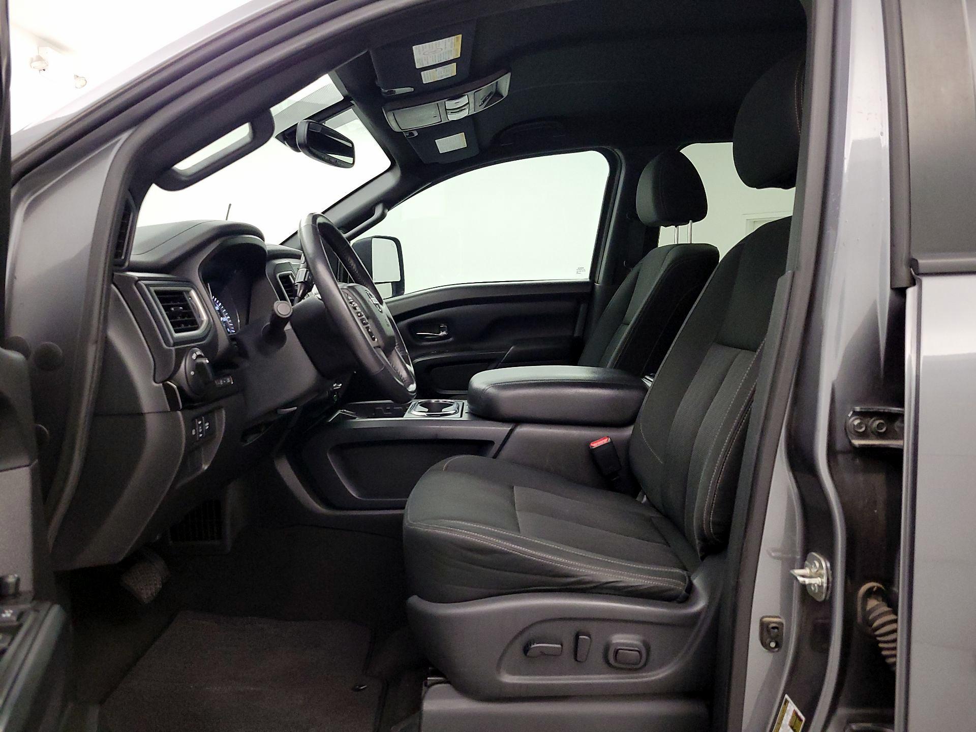 Thumbnail: 2018 Nissan Titan - 11