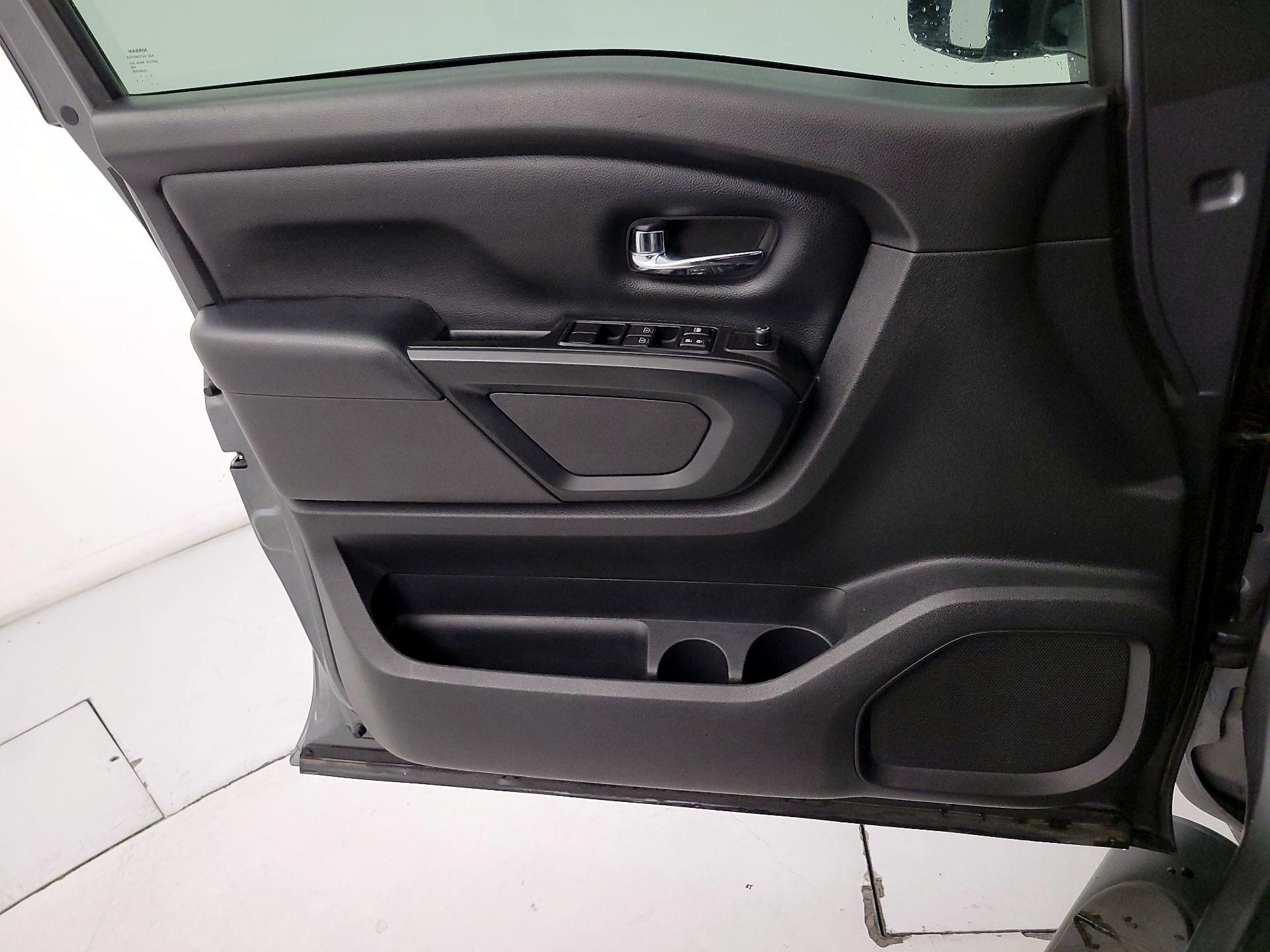 Thumbnail: 2018 Nissan Titan - 12