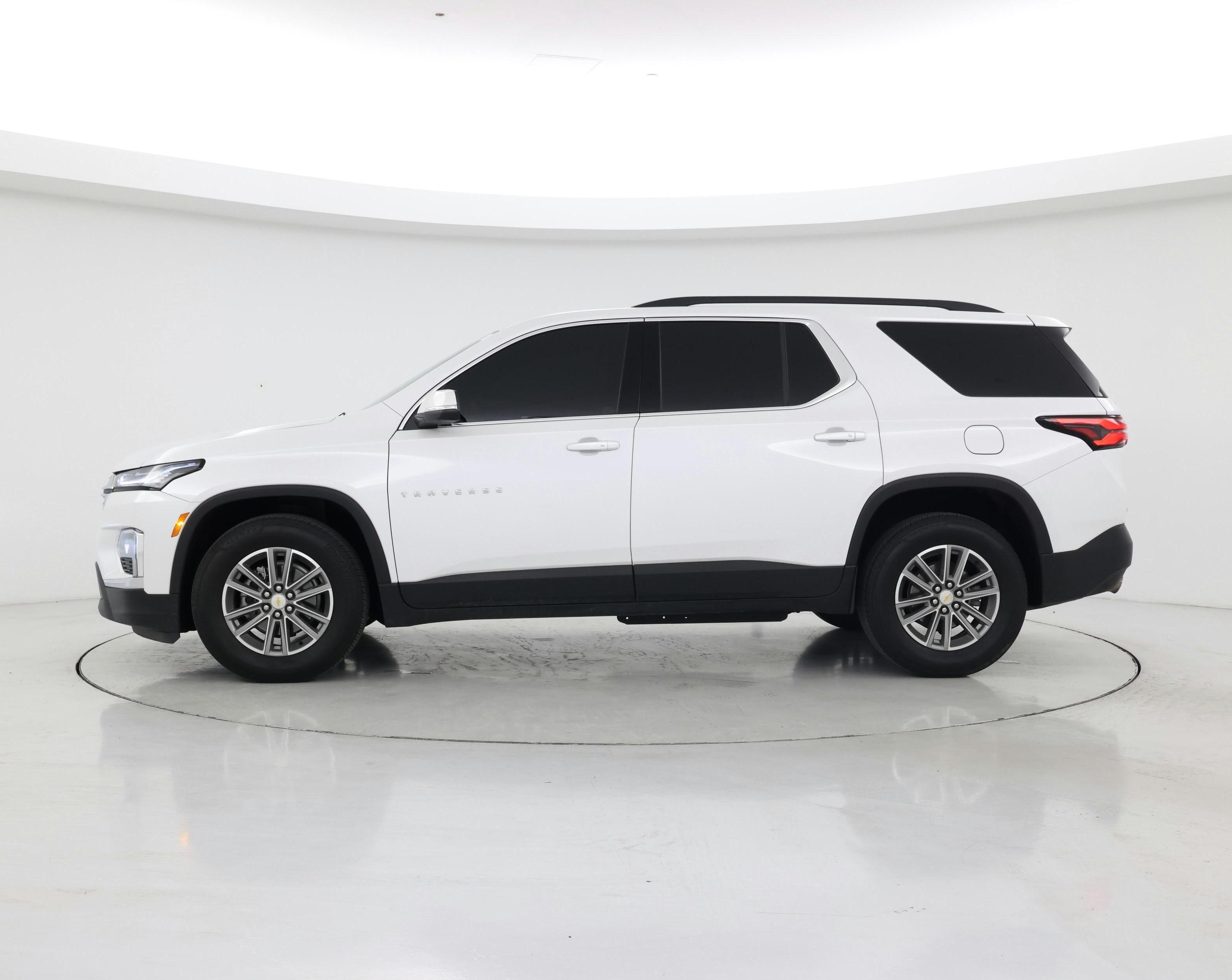 Thumbnail: 2023 Chevrolet Traverse - 3