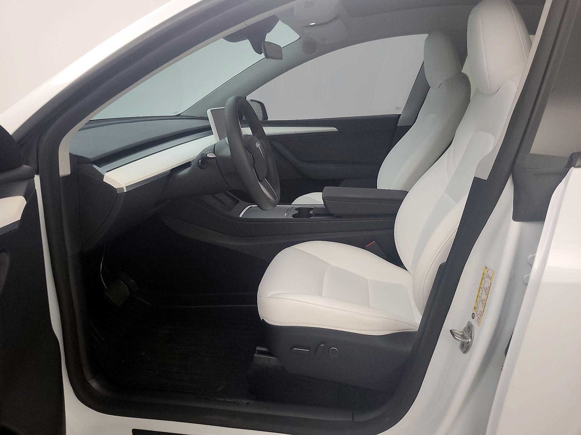 Thumbnail: 2024 Tesla Model Y - 11