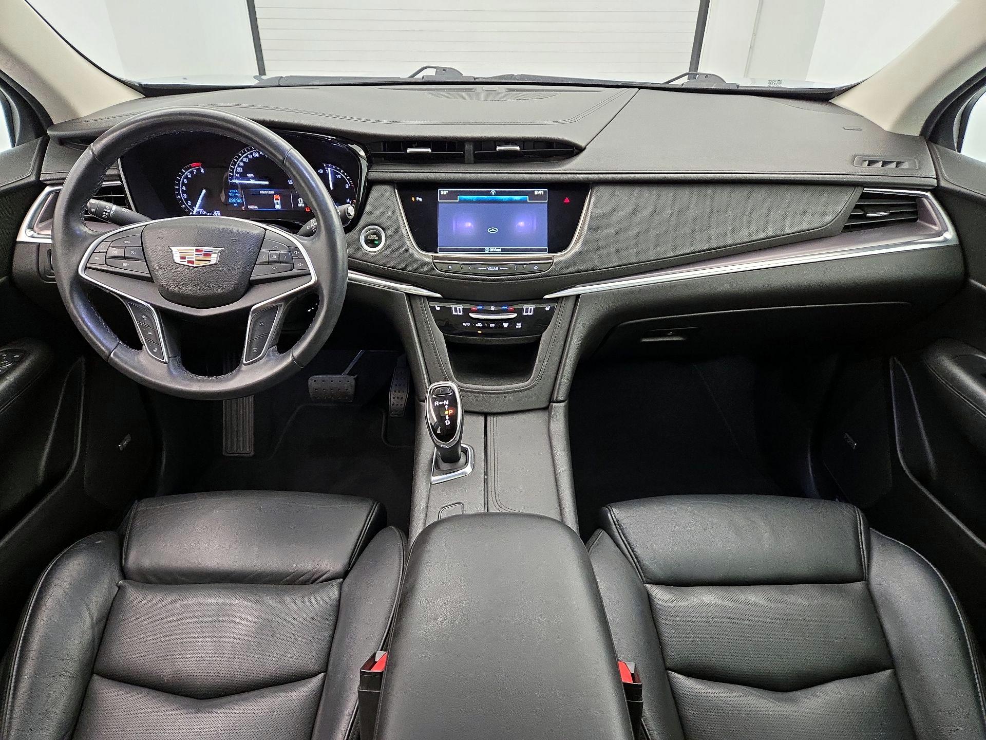 Thumbnail: 2017 Cadillac XT5 - 9