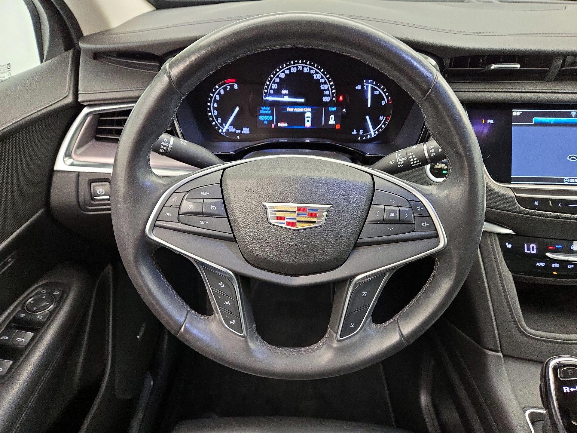 Thumbnail: 2017 Cadillac XT5 - 10