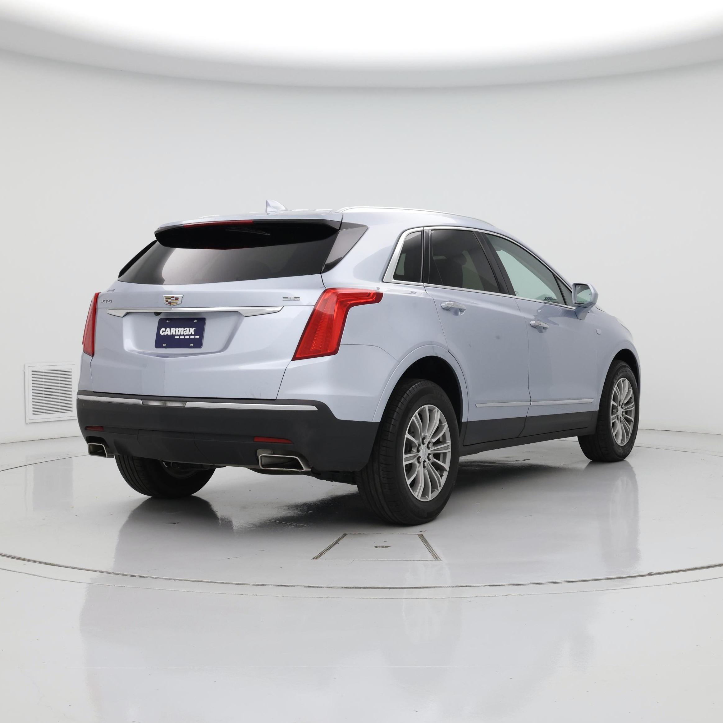 Thumbnail: 2017 Cadillac XT5 - 8